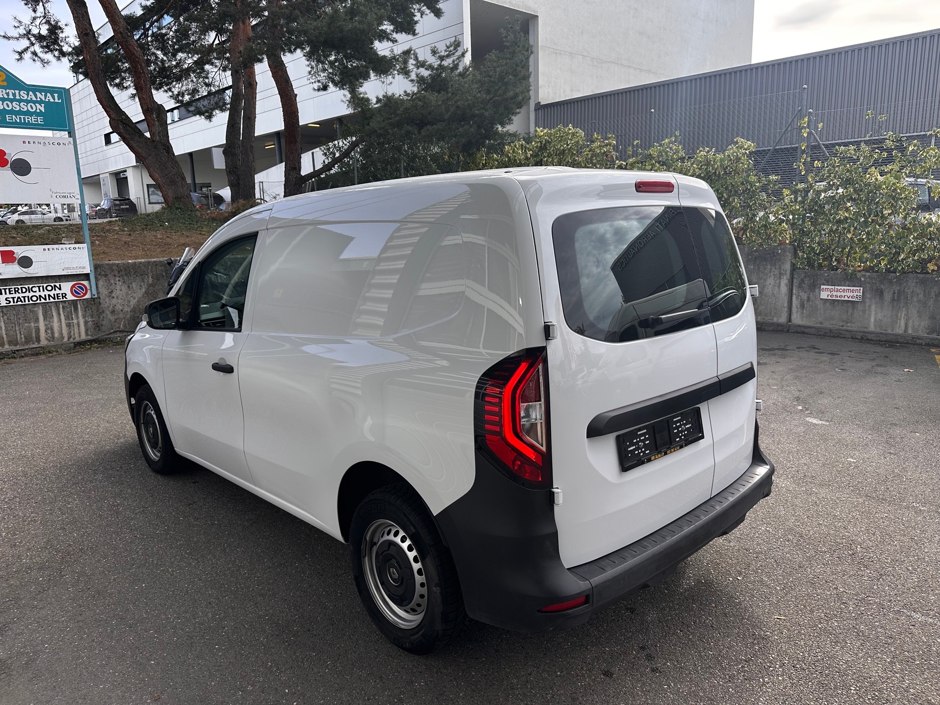 RENAULT Kangoo Van 1.3TCe Standard 100 PF Advance-image-2