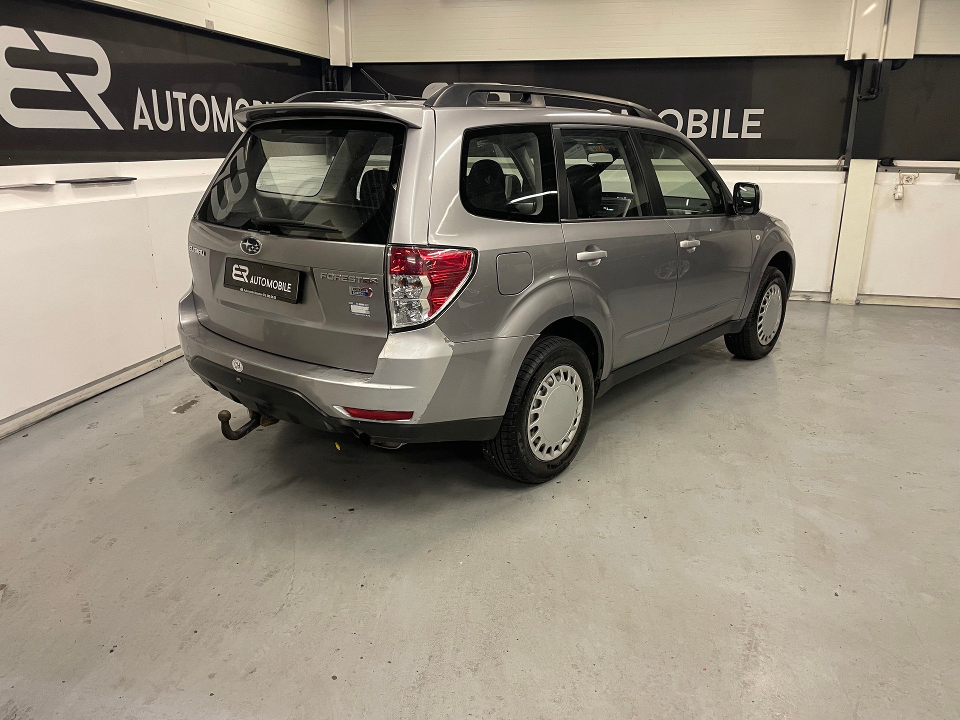 SUBARU Forester 2.0D XS Limited-image-2