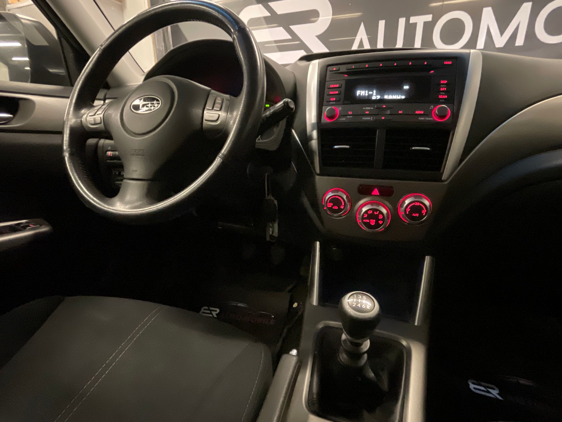 SUBARU Forester 2.0D XS Limited-image-15
