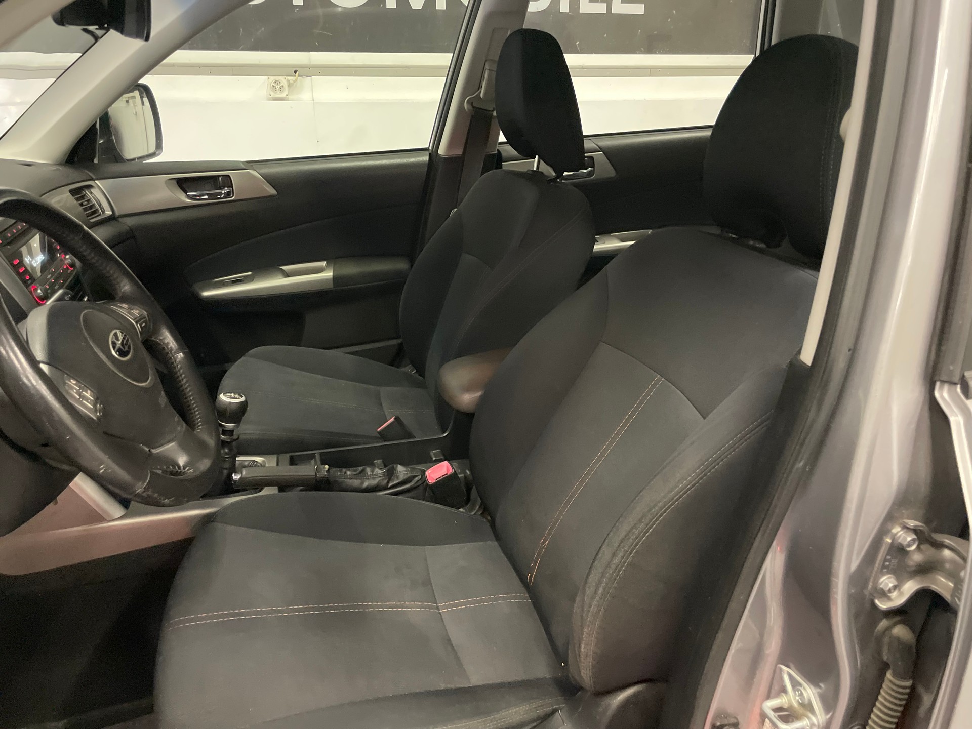 SUBARU Forester 2.0D XS Limited-image-11