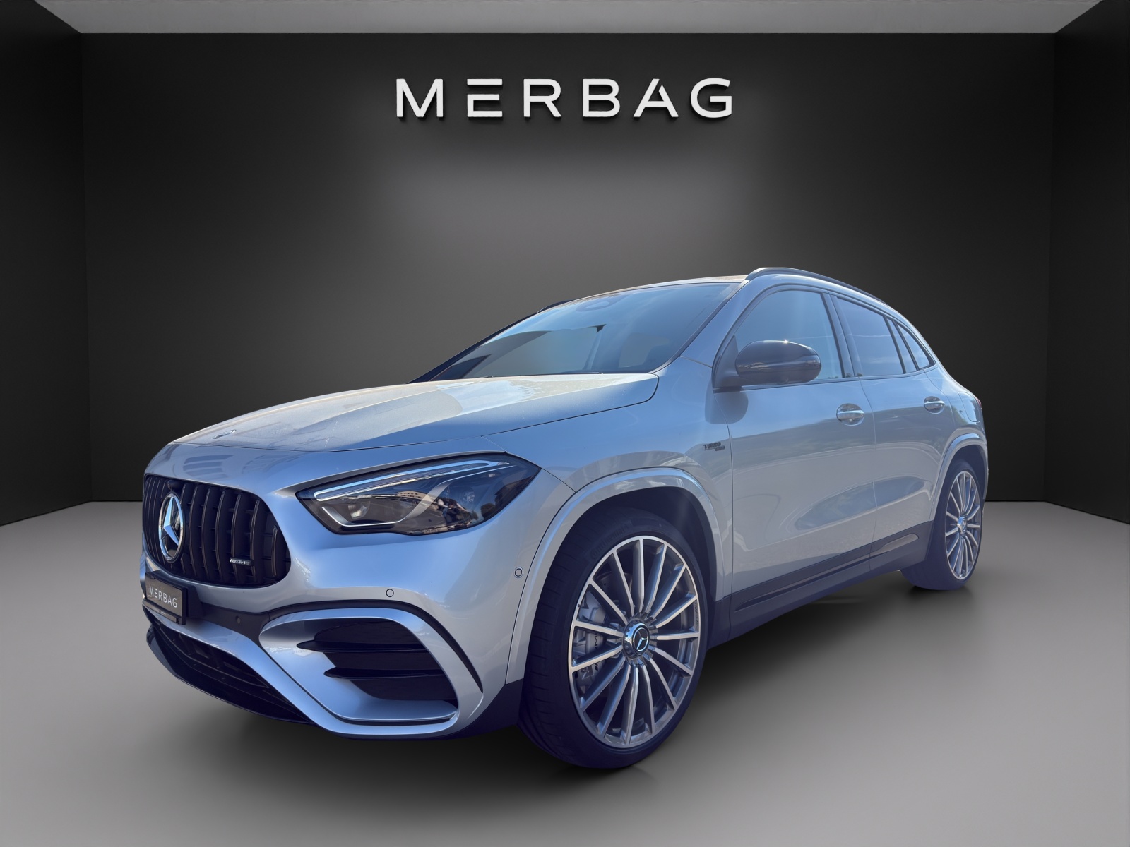 MERCEDES-BENZ GLA AMG 35 4Matic 8G-DCT-image-2