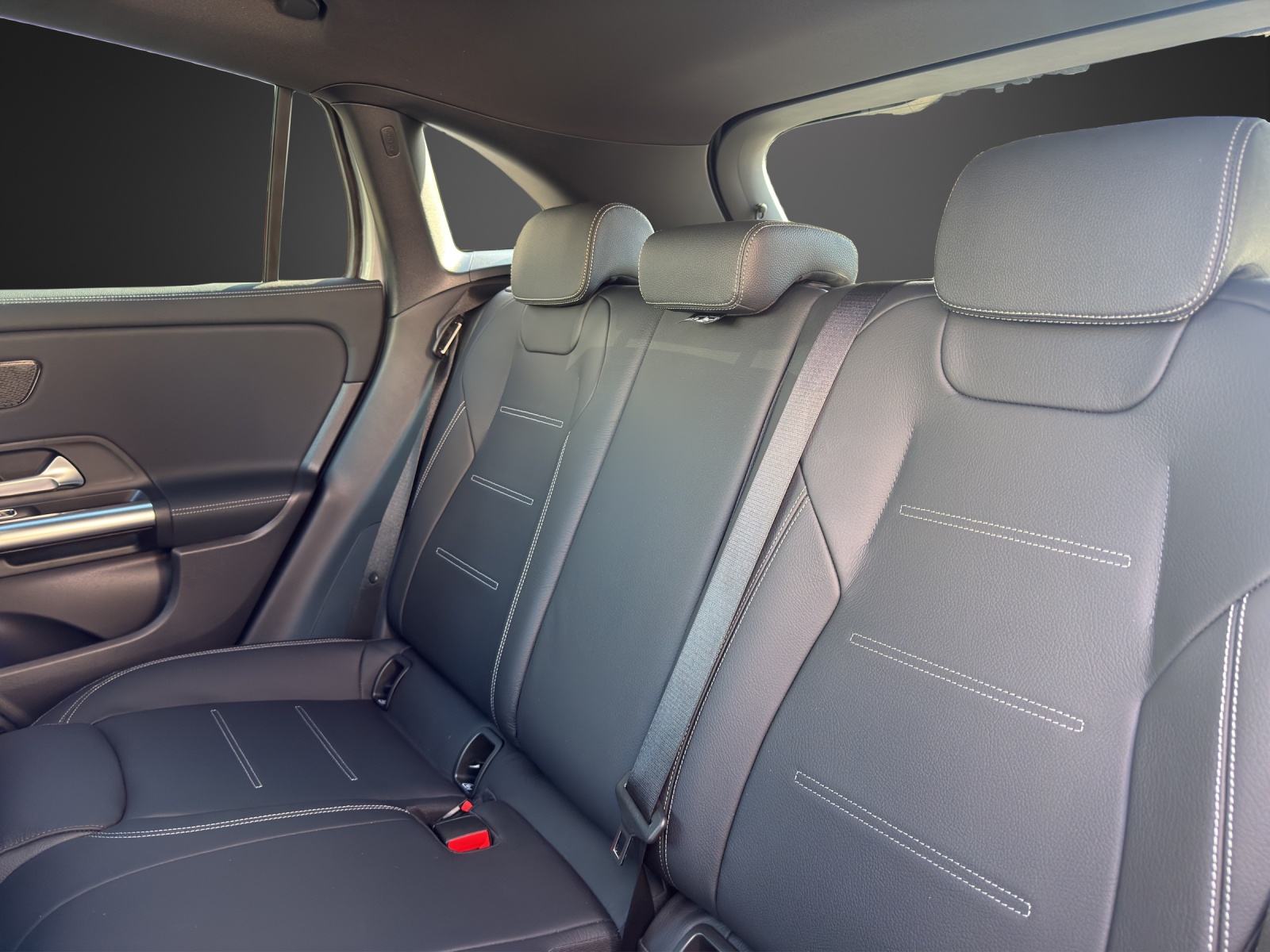 MERCEDES-BENZ GLA AMG 35 4Matic 8G-DCT-image-13