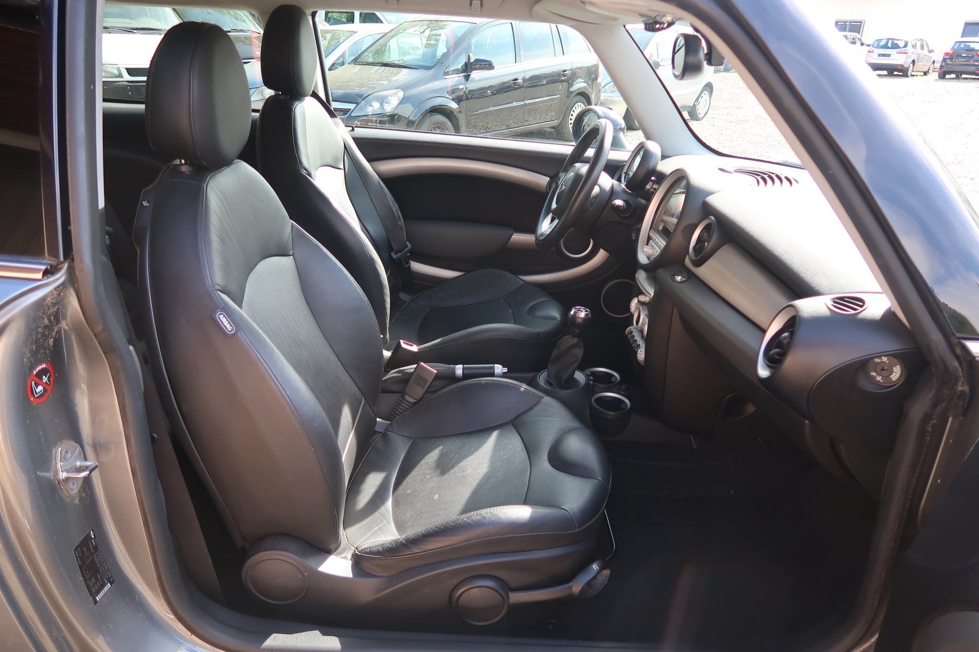 MINI Cooper S-image-8