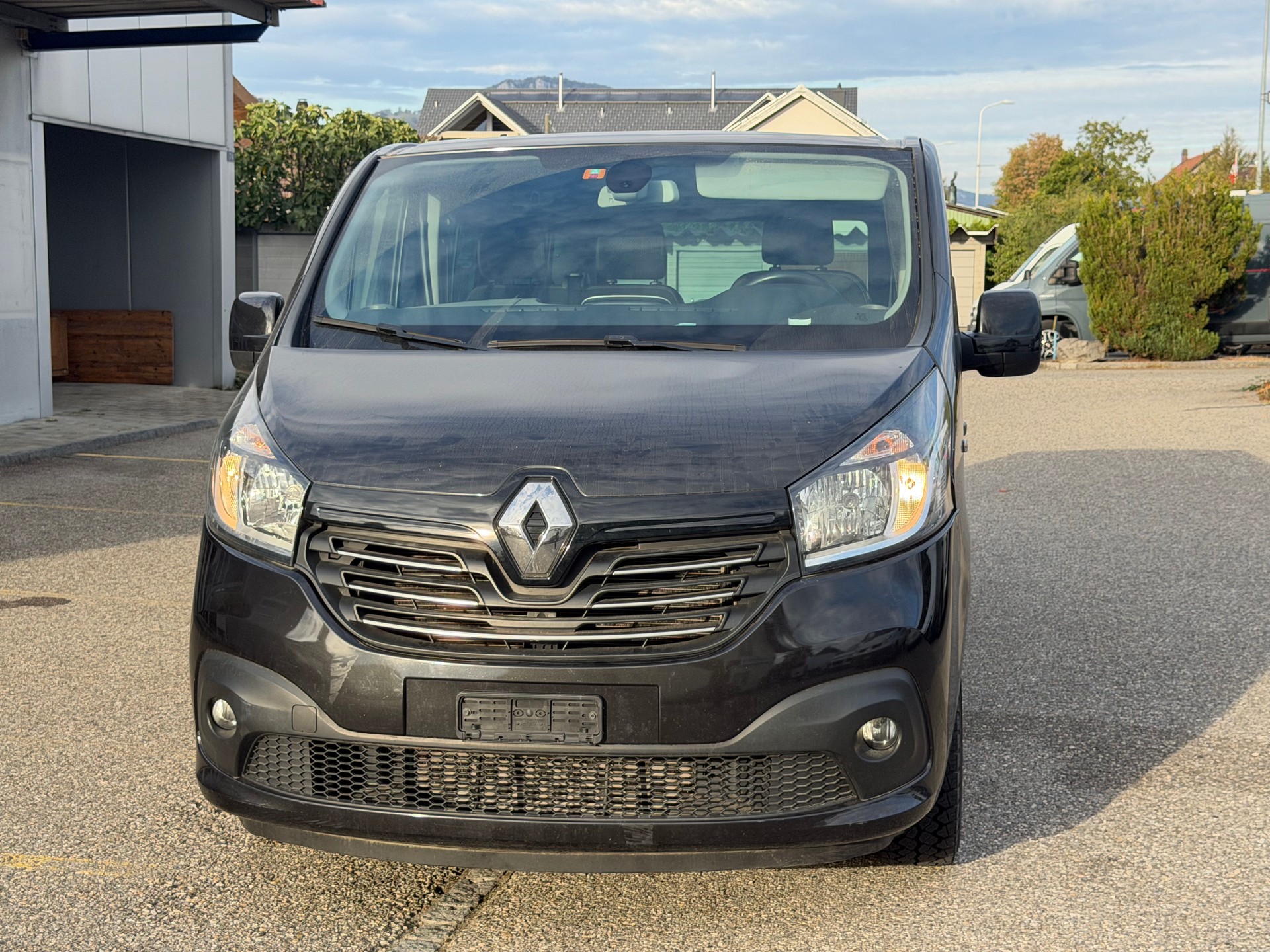 RENAULT Trafic ENERGY dCi 145 Grand Passenger Dynamique-image-1