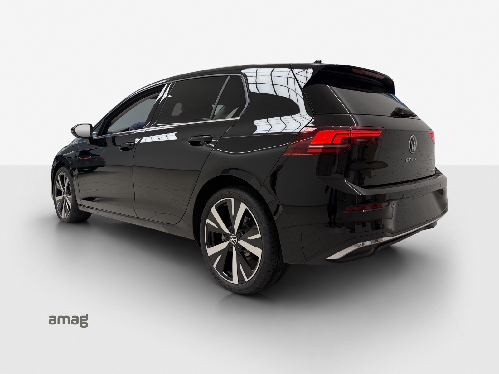 VW Golf 1.5 TSI PHEV Style-image-2