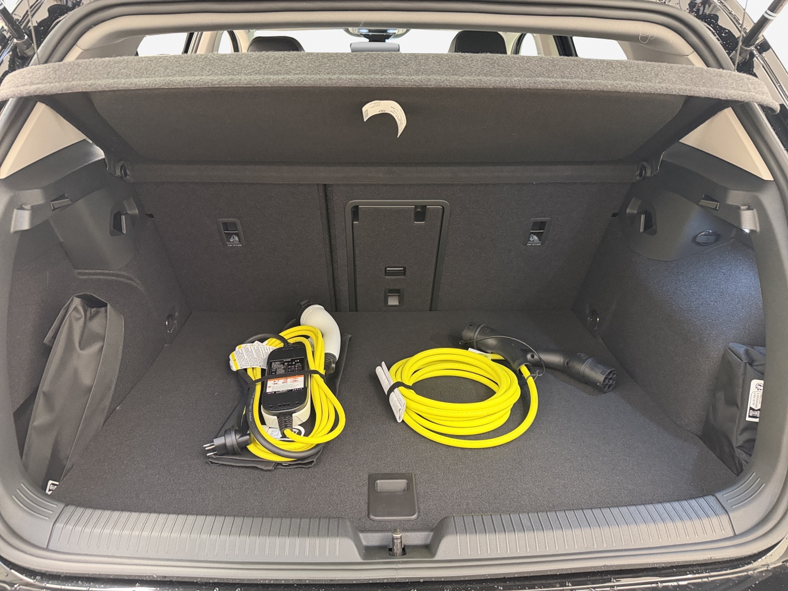 VW Golf 1.5 TSI PHEV Style-image-12