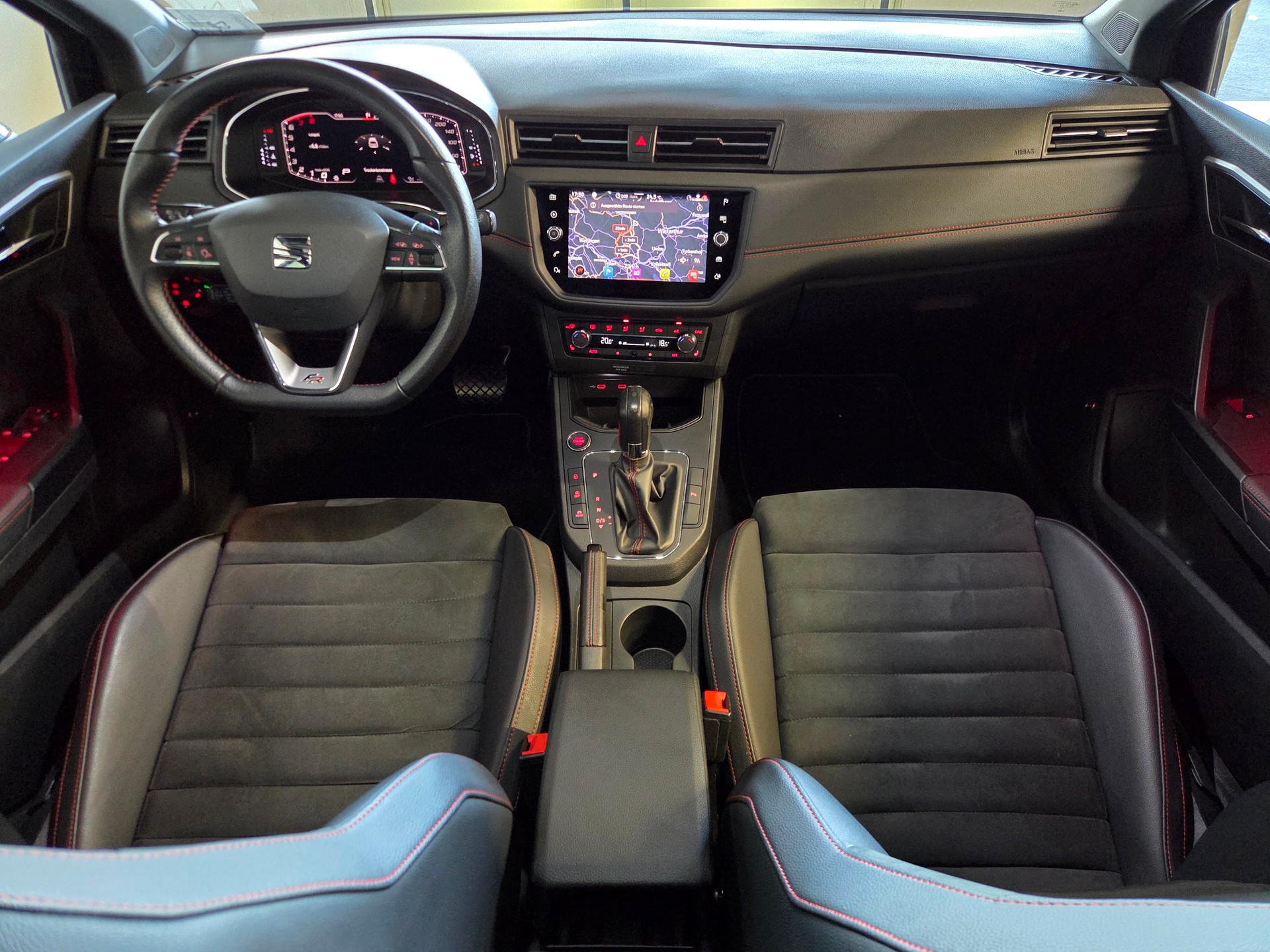 SEAT Ibiza 1.0 TSI 115 FR DSG-image-12
