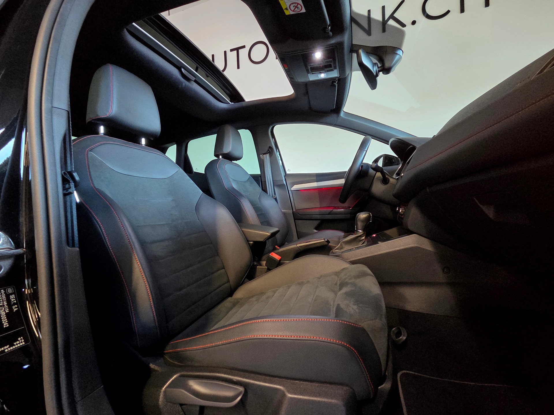 SEAT Ibiza 1.0 TSI 115 FR DSG-image-11
