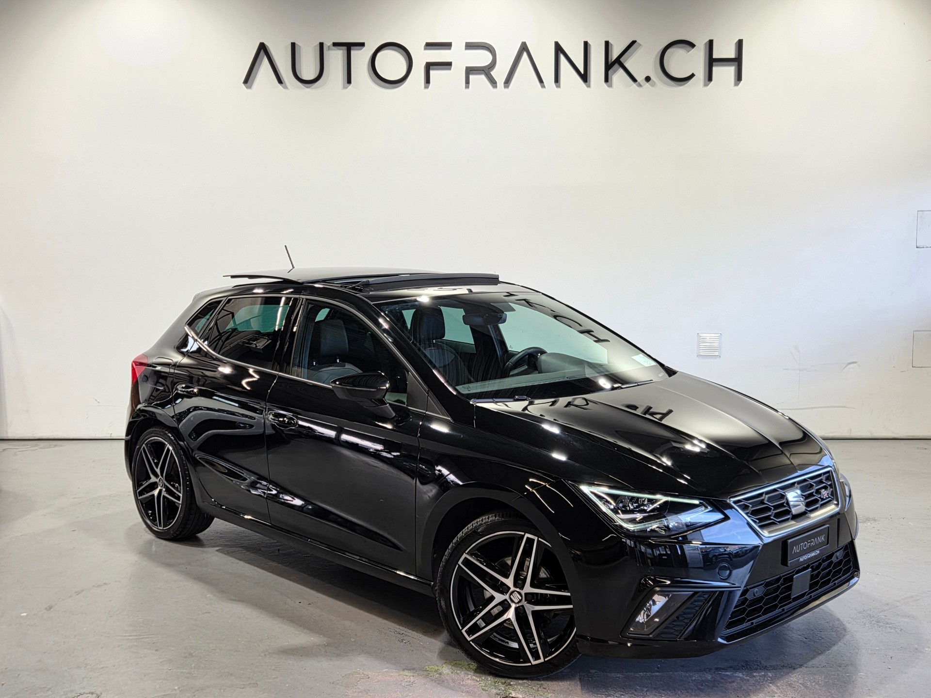 SEAT Ibiza 1.0 TSI 115 FR DSG-image-2