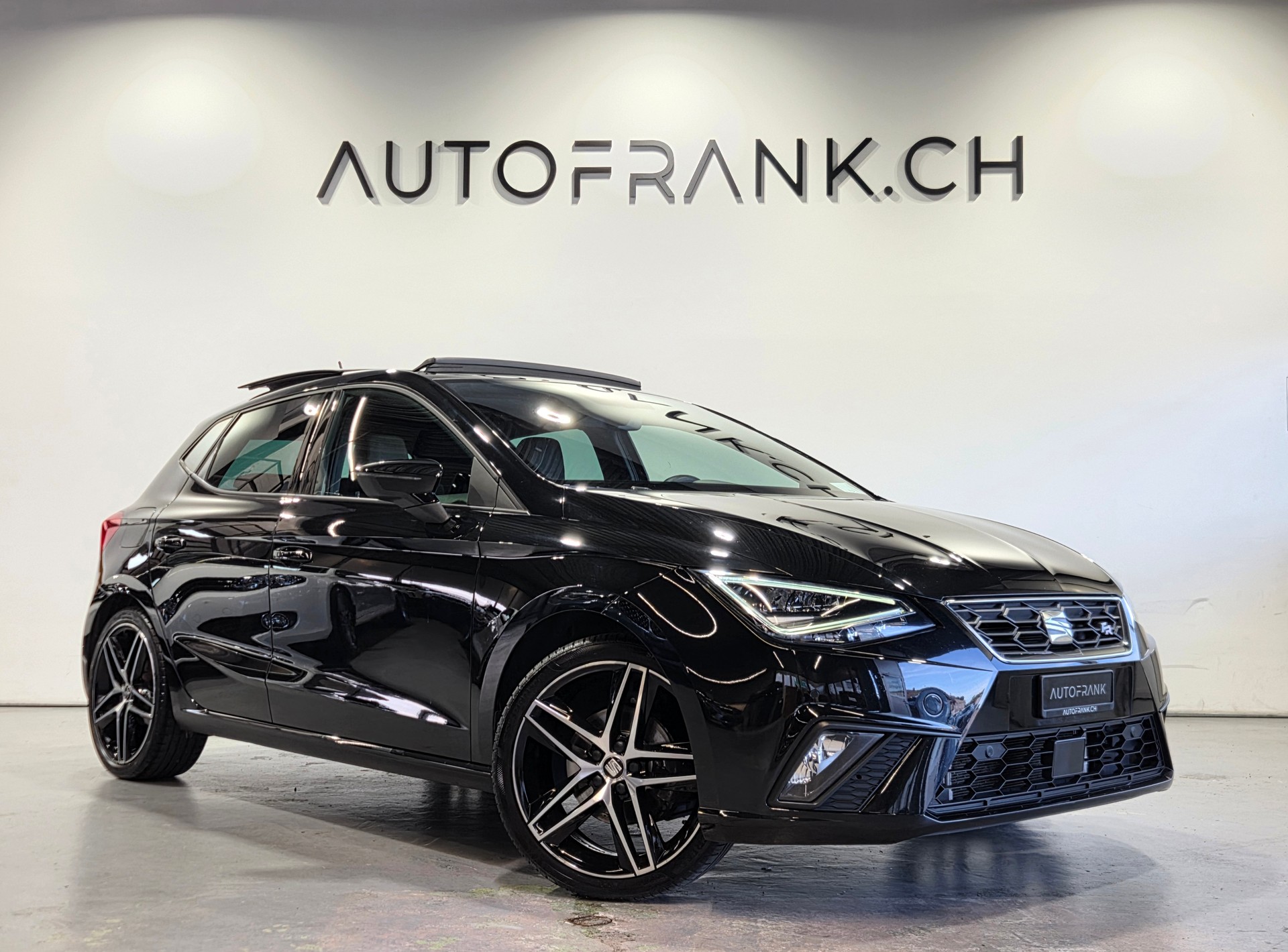 SEAT Ibiza 1.0 TSI 115 FR DSG-image-0