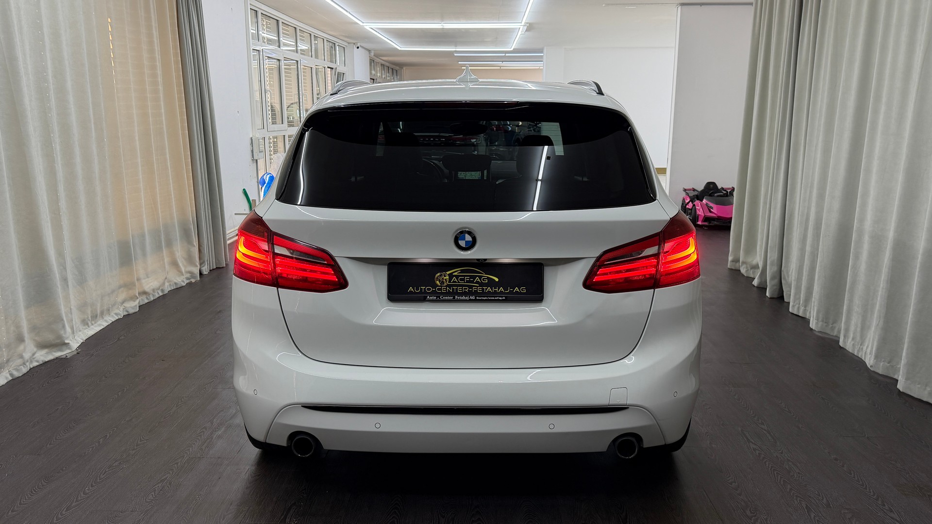 BMW 220i Active Tourer Sport Line Steptronic-image-4