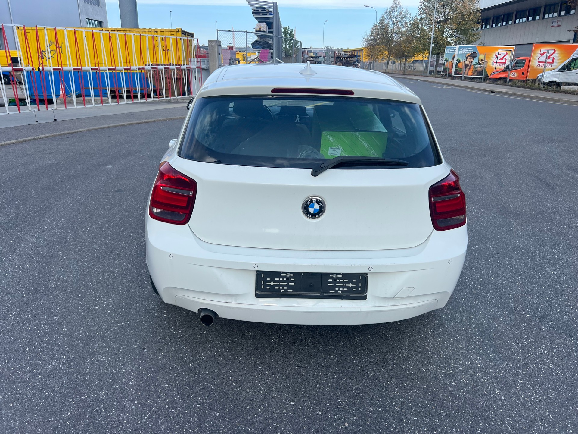 BMW 120d Urban Line Steptronic-image-4
