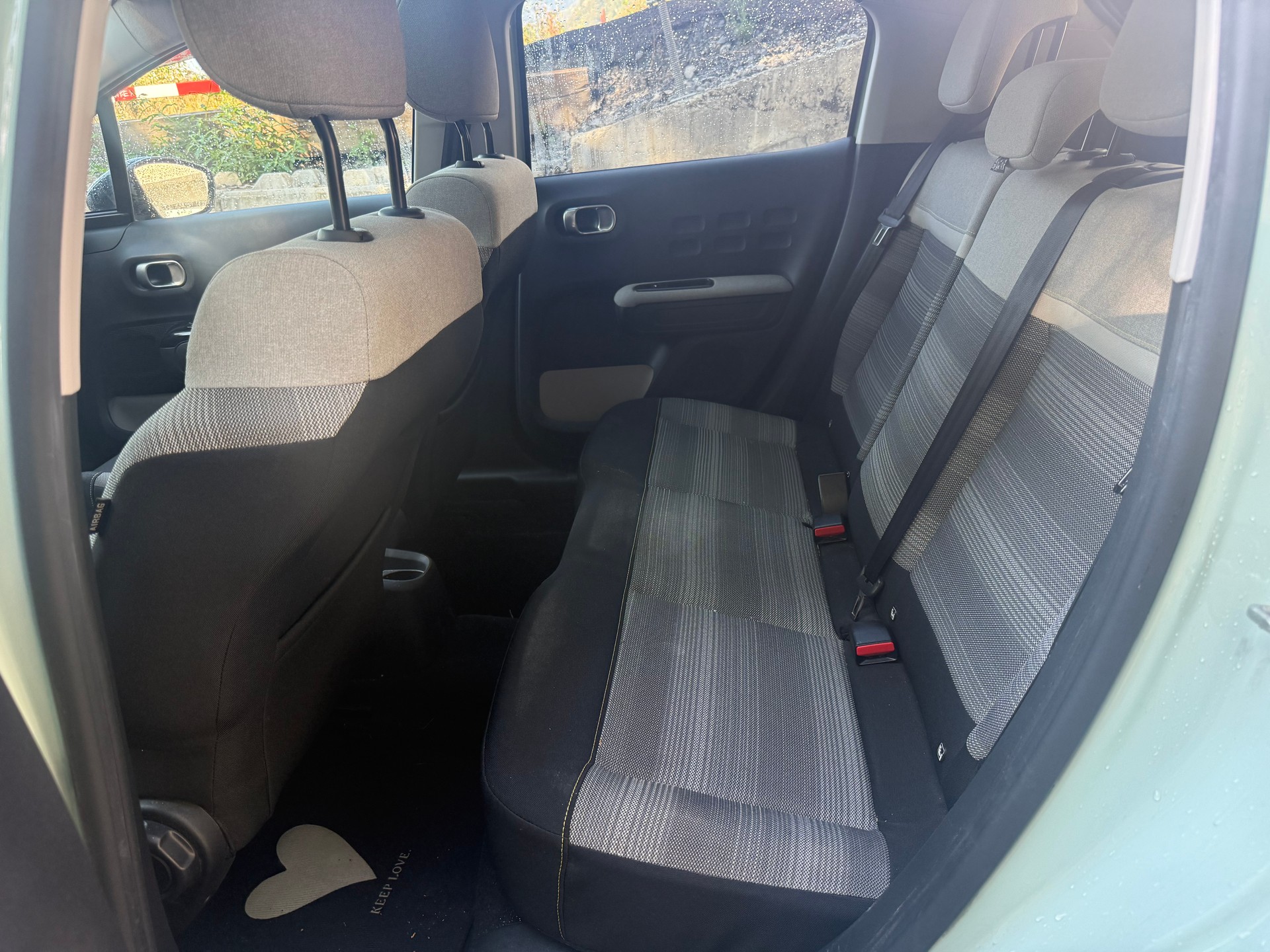CITROEN C3 1.2i PureTech Shine-image-4