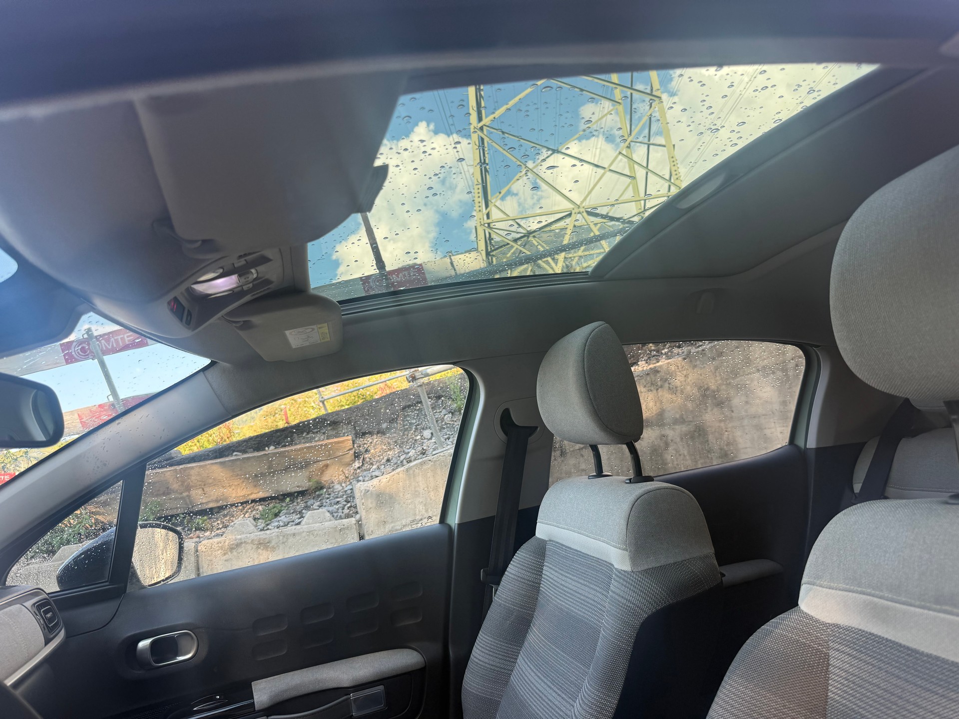 CITROEN C3 1.2i PureTech Shine-image-6