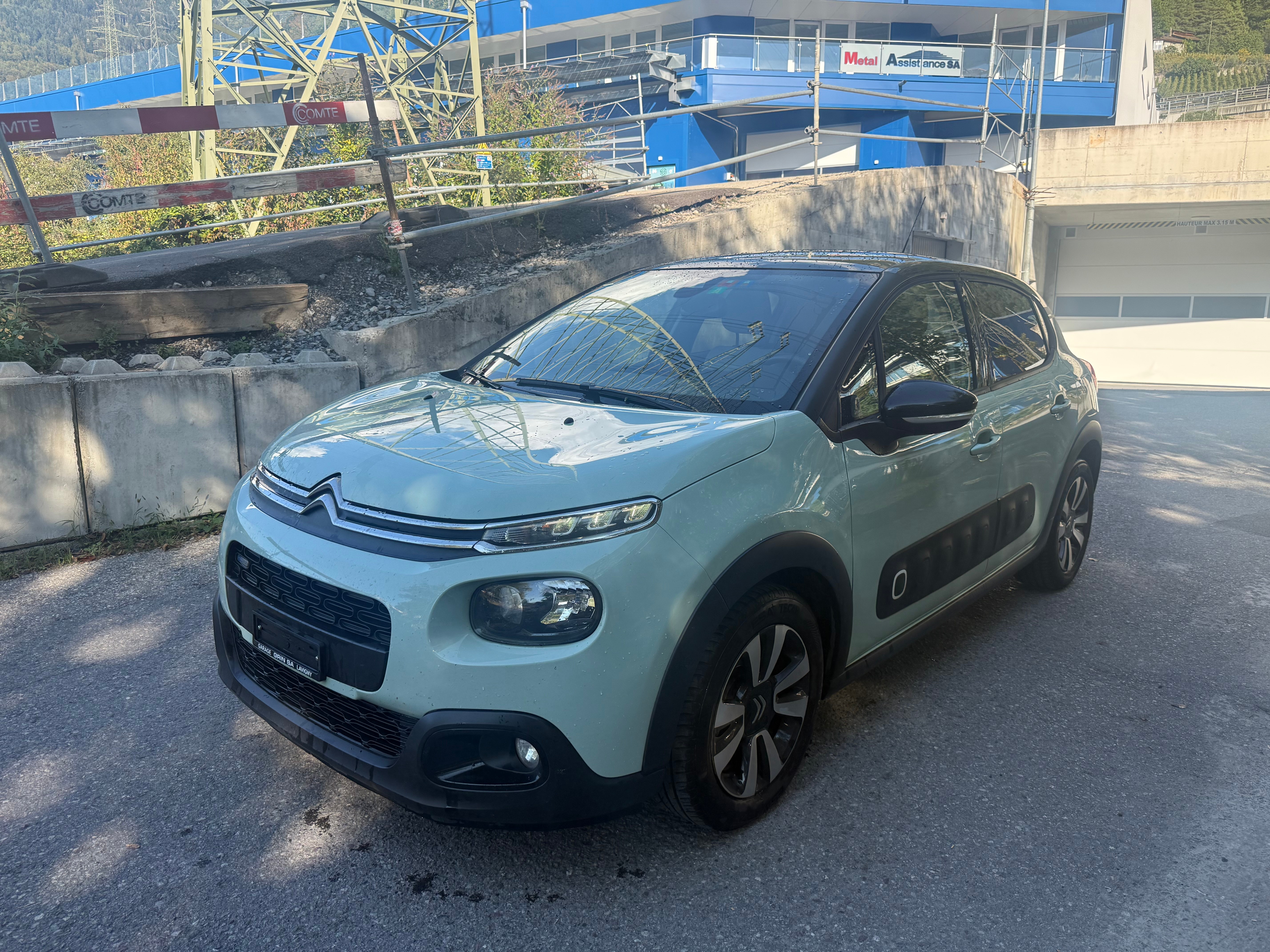 Car photo