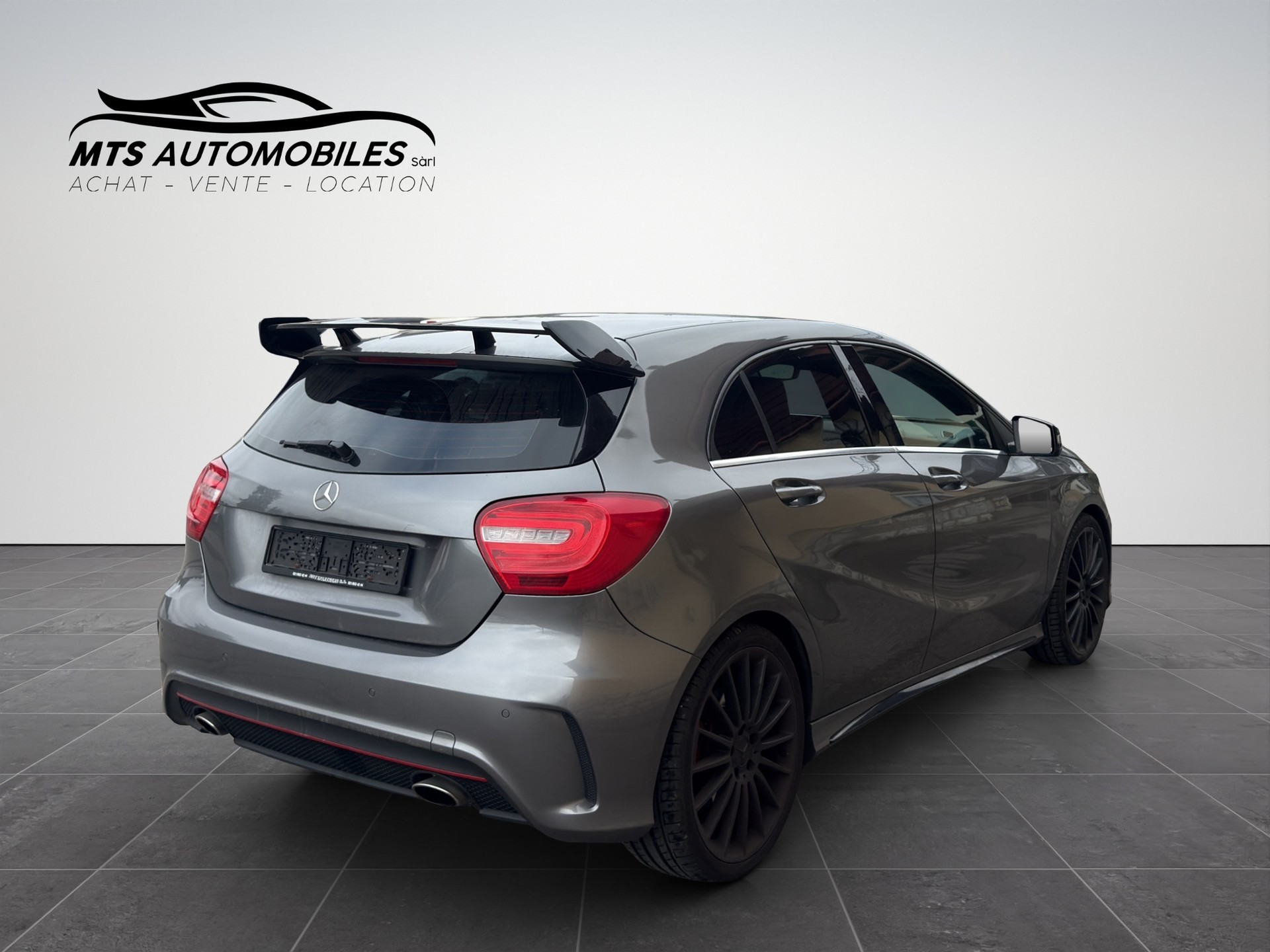 MERCEDES-BENZ A 250 Sport 4Matic 7G-DCT-image-5