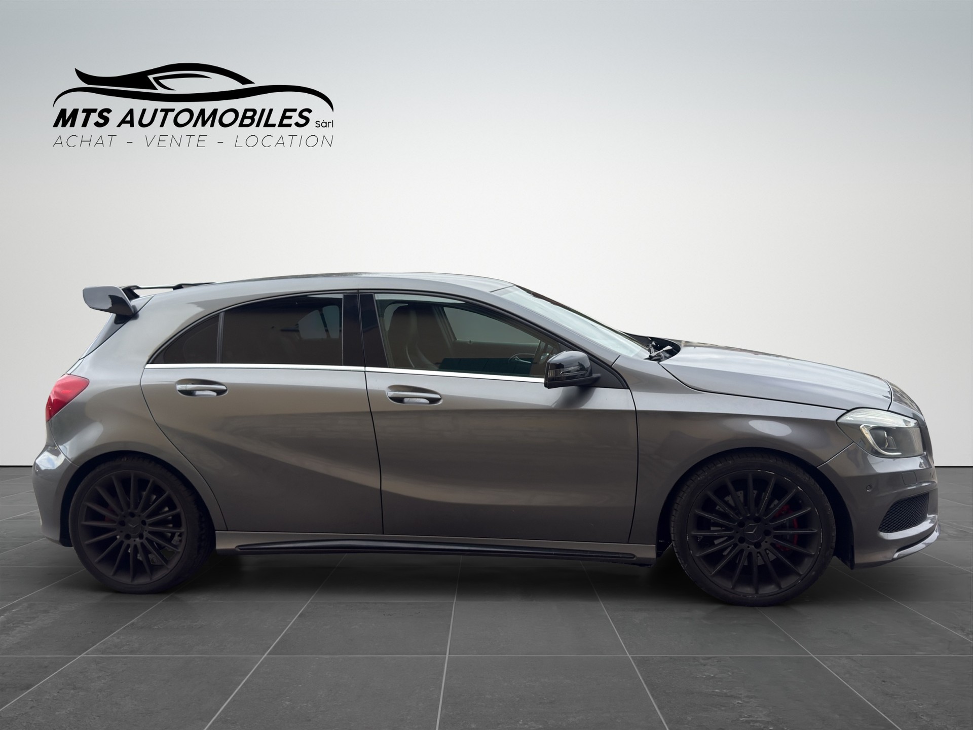 MERCEDES-BENZ A 250 Sport 4Matic 7G-DCT-image-6