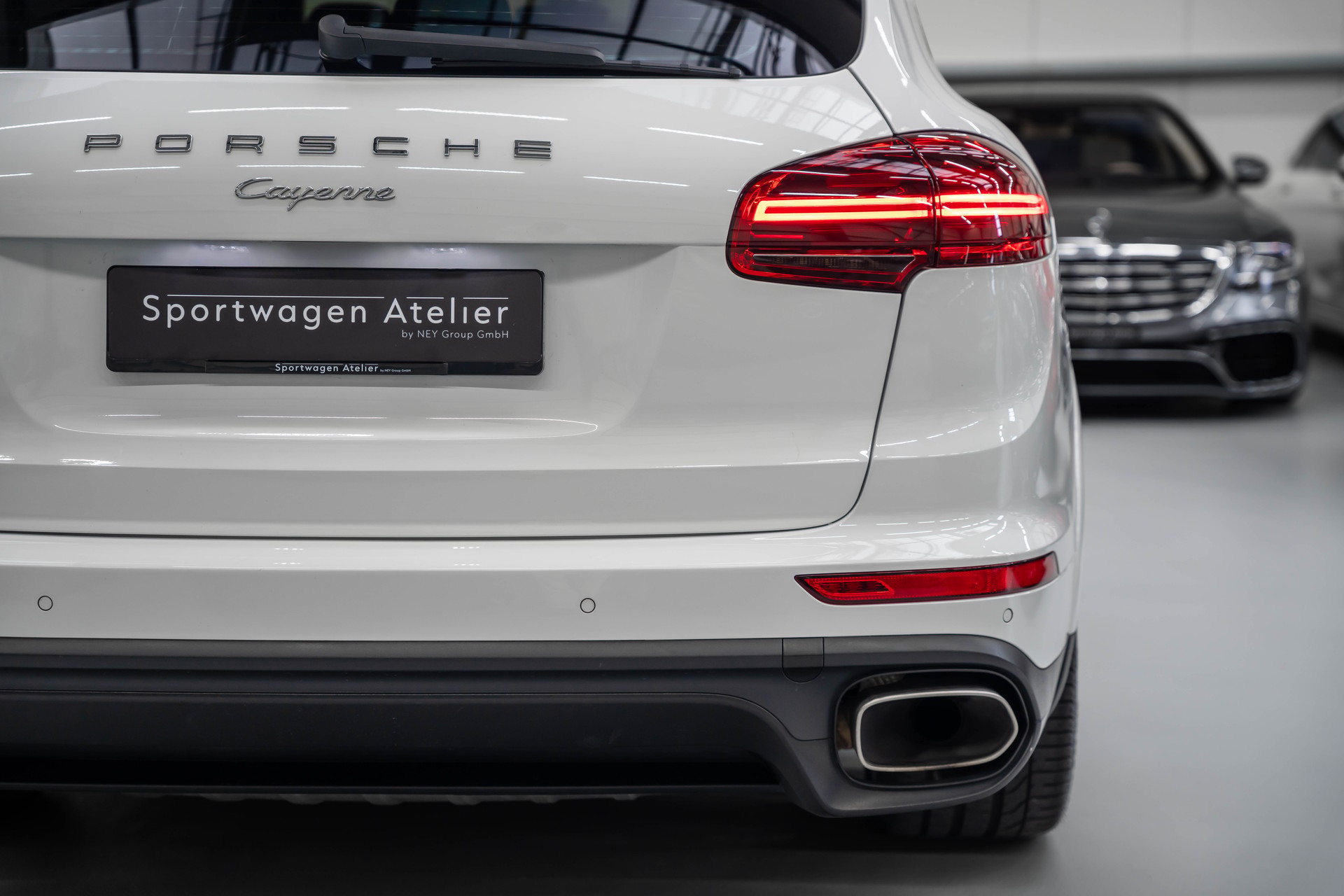PORSCHE Cayenne Diesel Platinum Edition-image-14