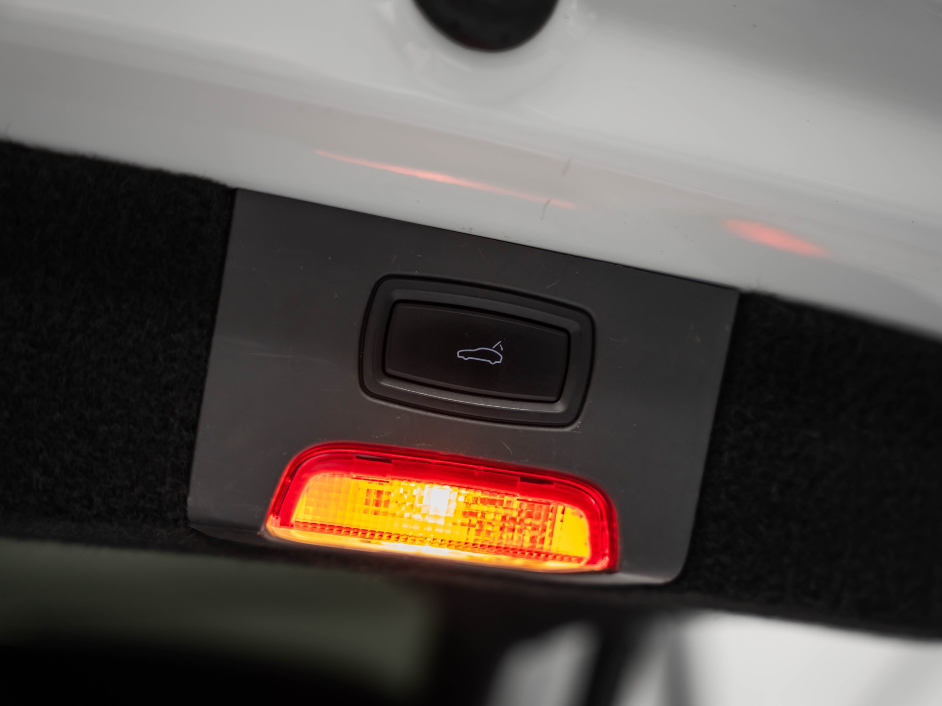 PORSCHE Cayenne Diesel Platinum Edition-image-31