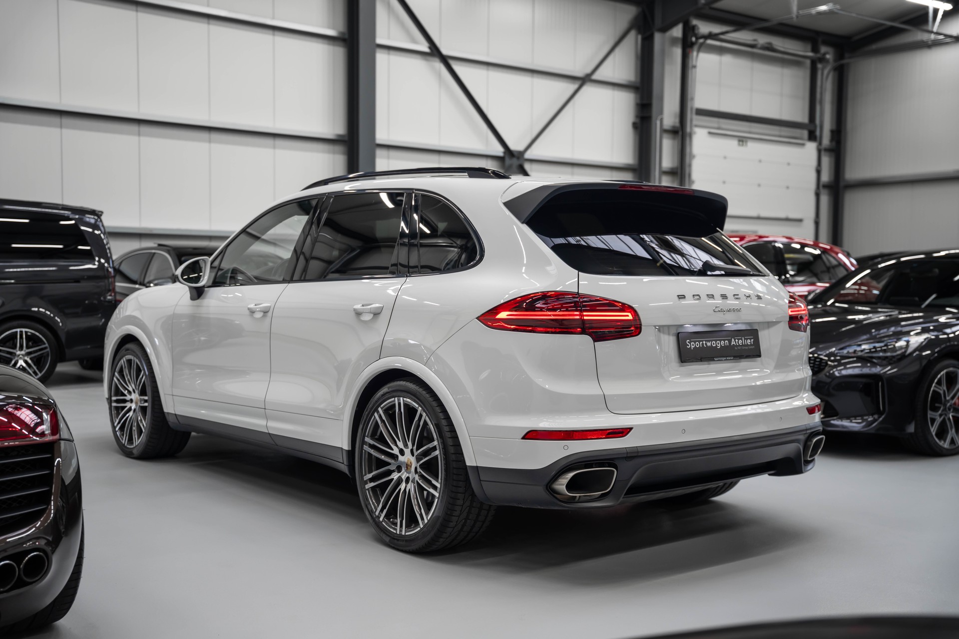 PORSCHE Cayenne Diesel Platinum Edition-image-1