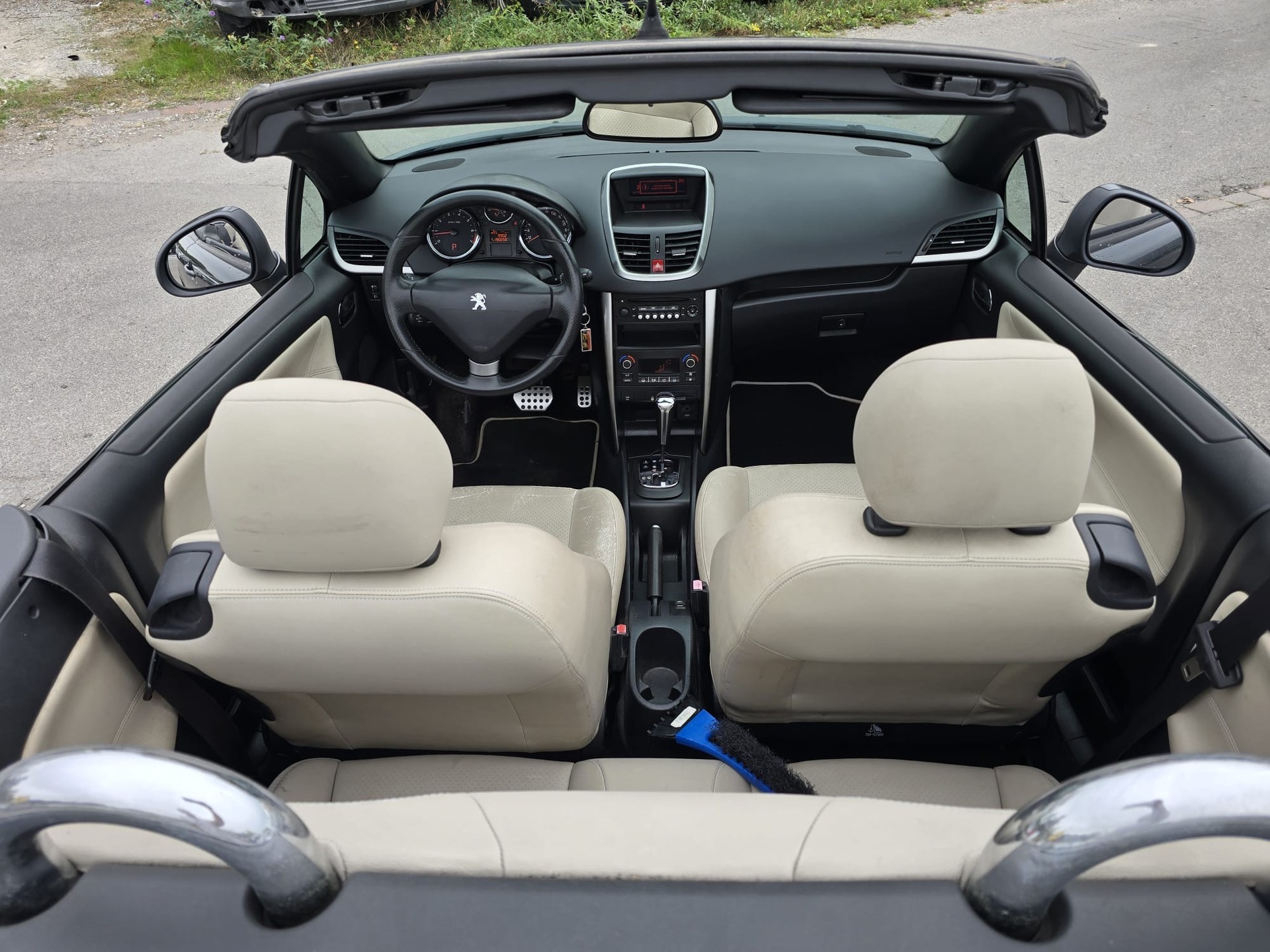 PEUGEOT 207 CC 1.6 16V Allure Automatic-image-8
