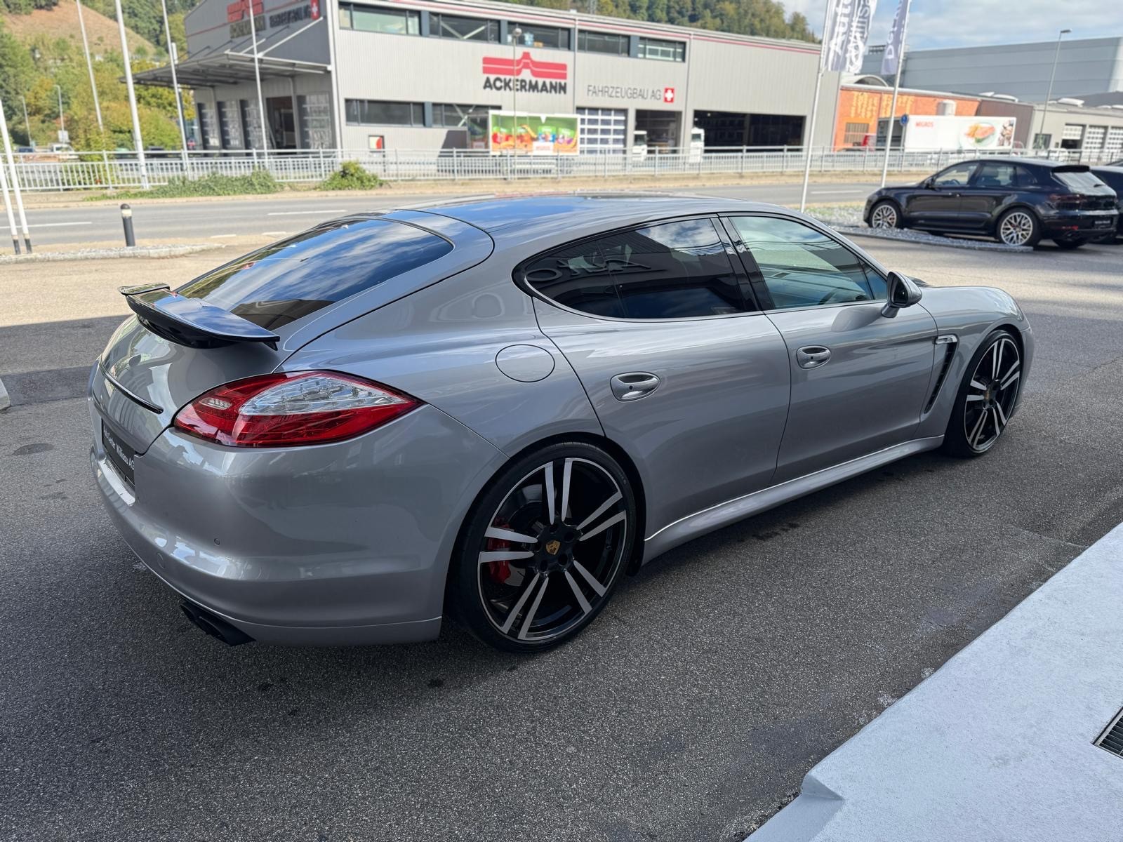 PORSCHE Panamera Turbo 4.8 PDK-image-1