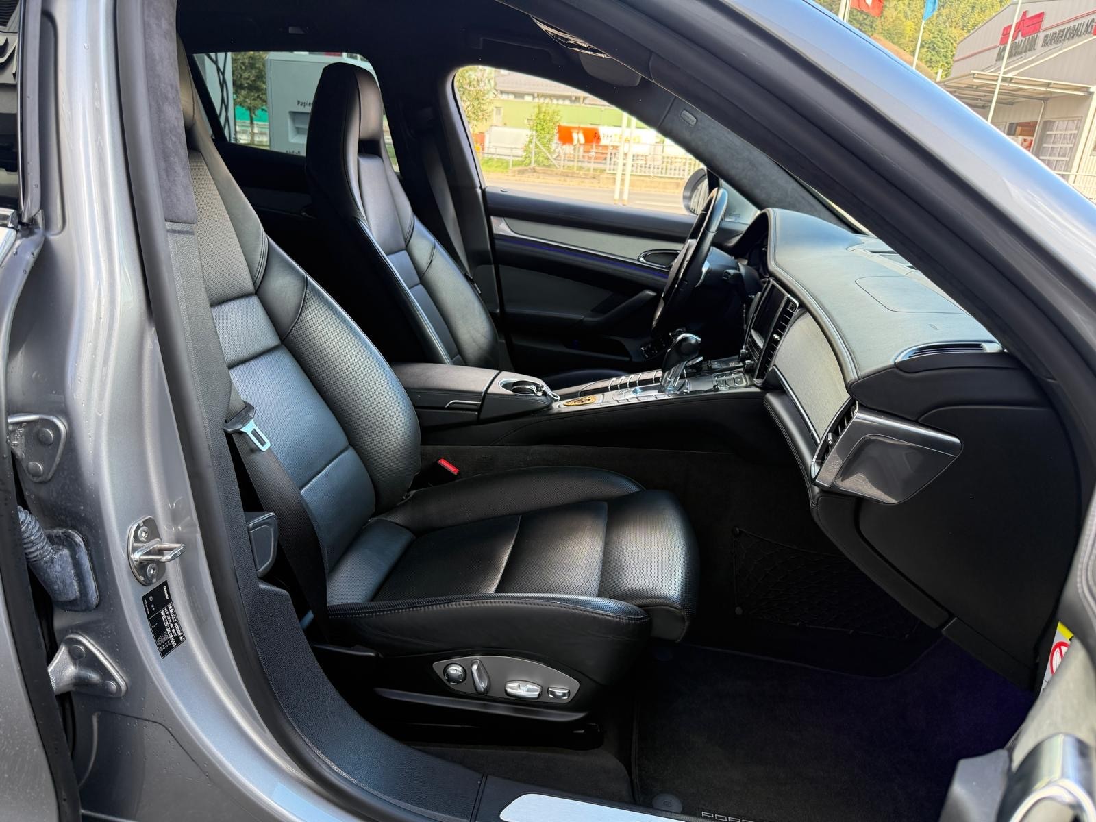PORSCHE Panamera Turbo 4.8 PDK-image-19