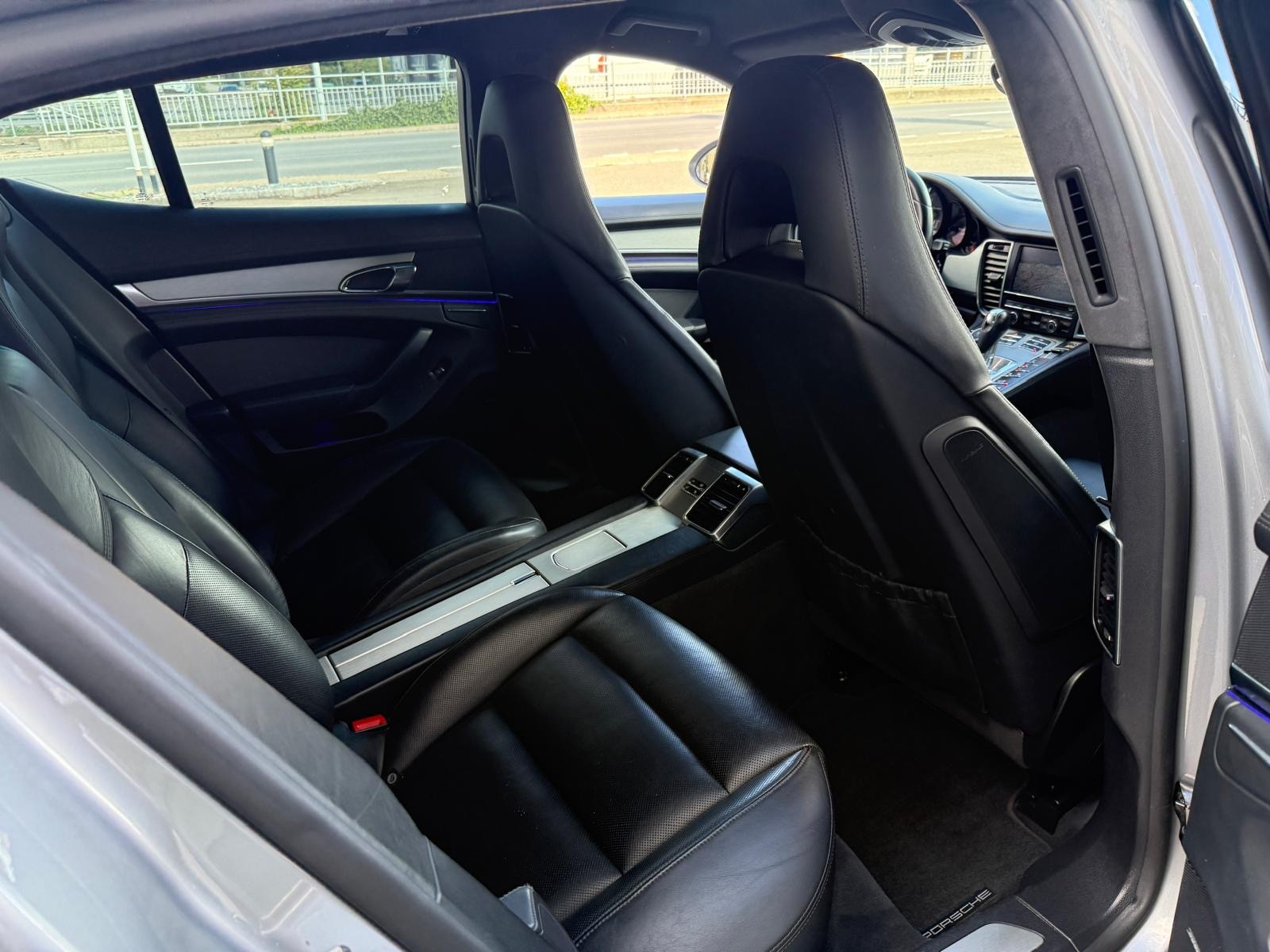 PORSCHE Panamera Turbo 4.8 PDK-image-23
