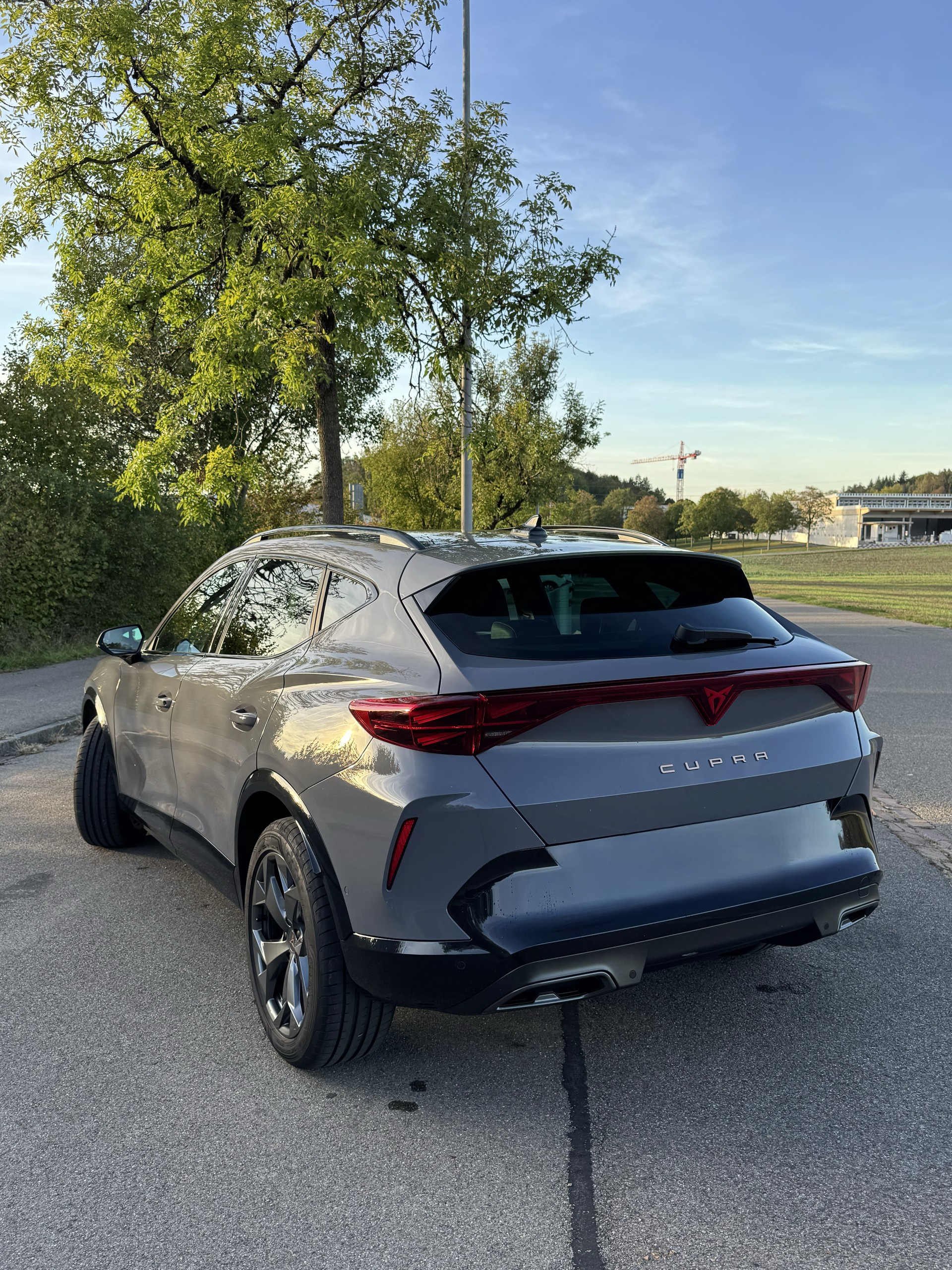 CUPRA 1.5 eTSI DSG-image-2