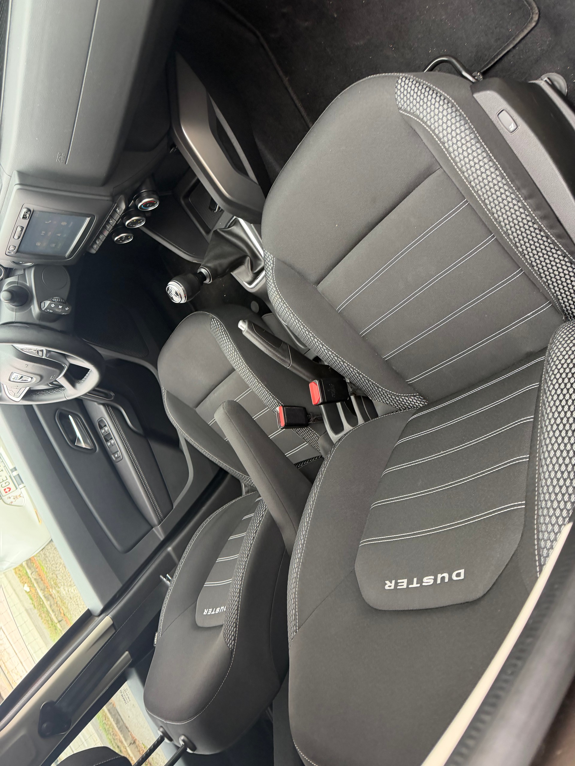 DACIA Duster TCe 125 Prestige 4x4-image-3