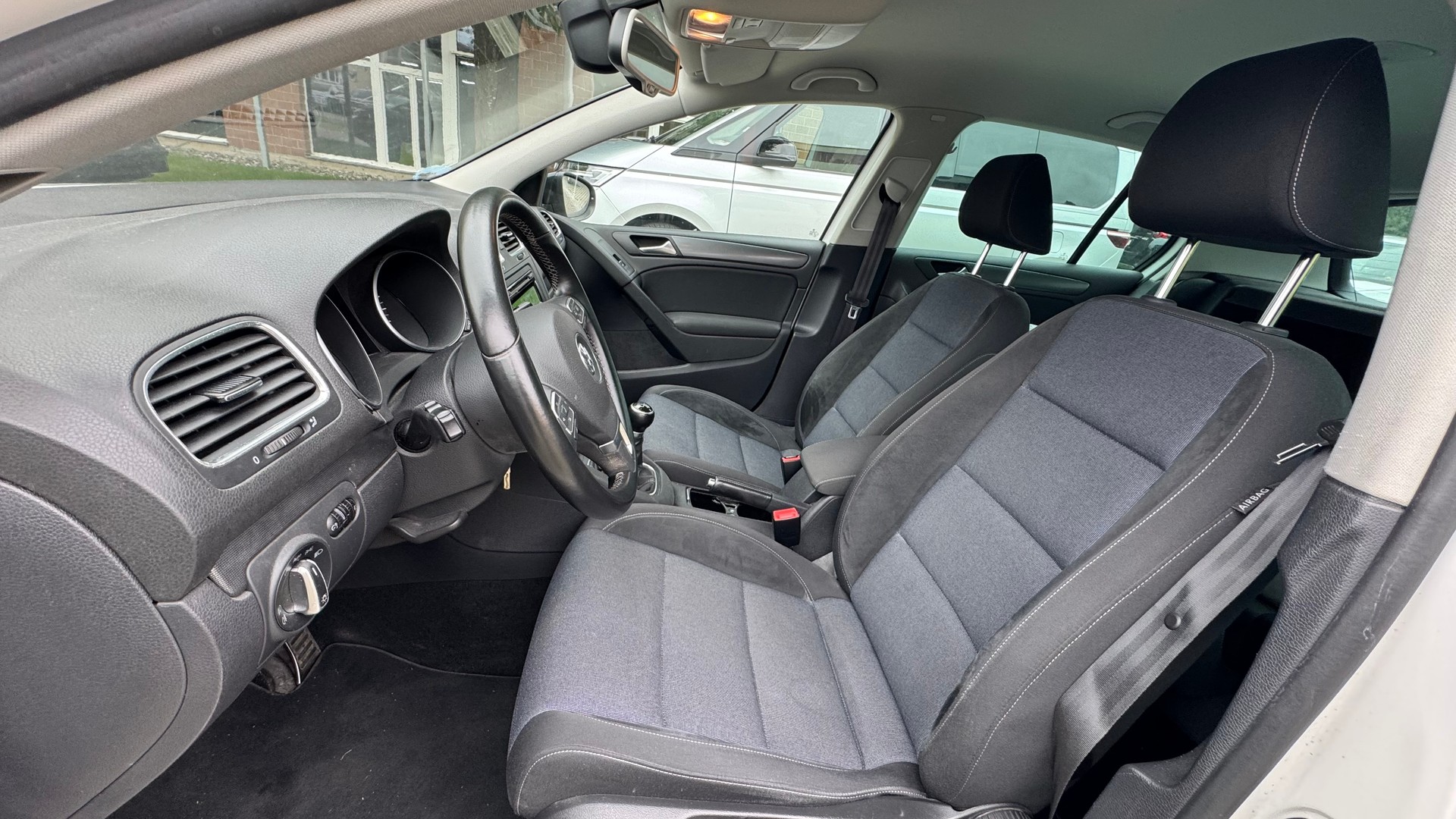VW Golf 1.2 TSI Trendline-image-6