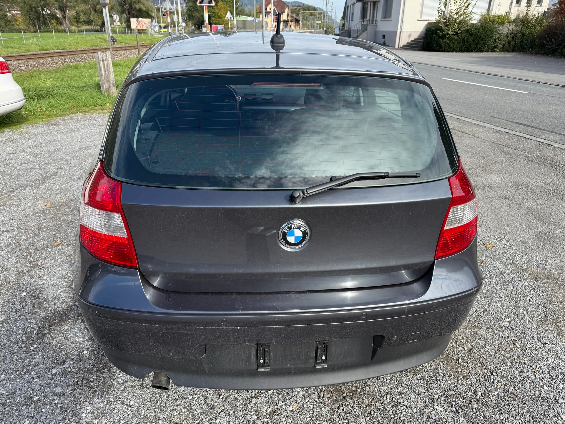 BMW 116i-image-3