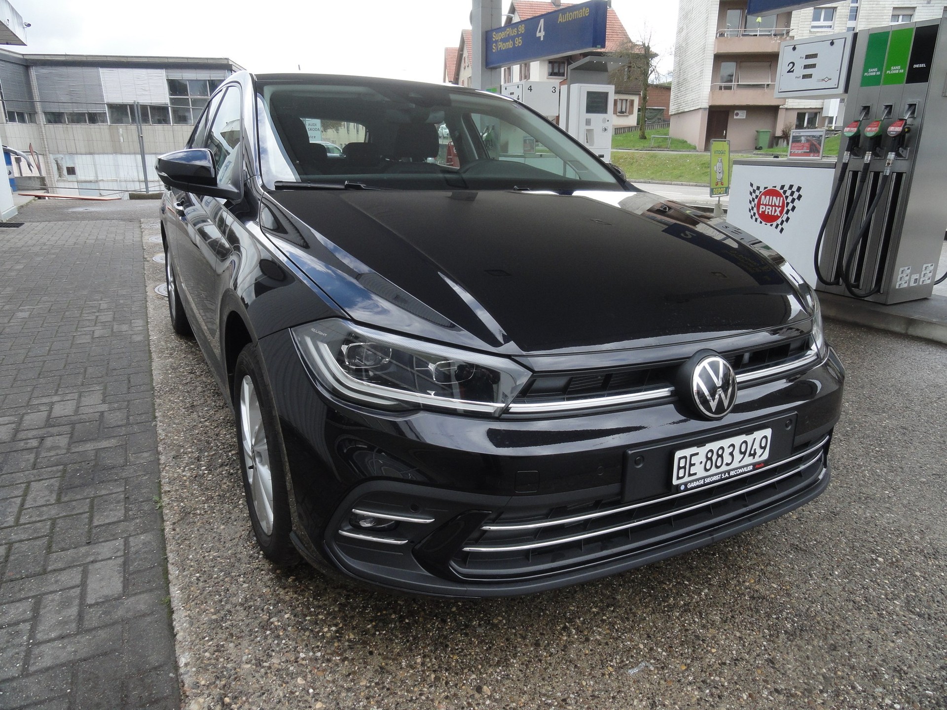 VW Polo 1.0 TSI Life DSG-image-2