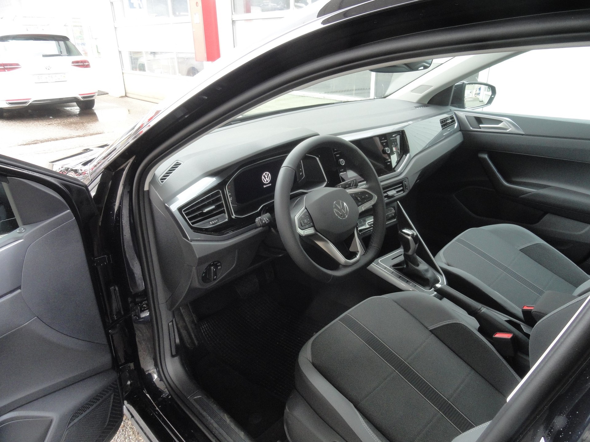 VW Polo 1.0 TSI Life DSG-image-7