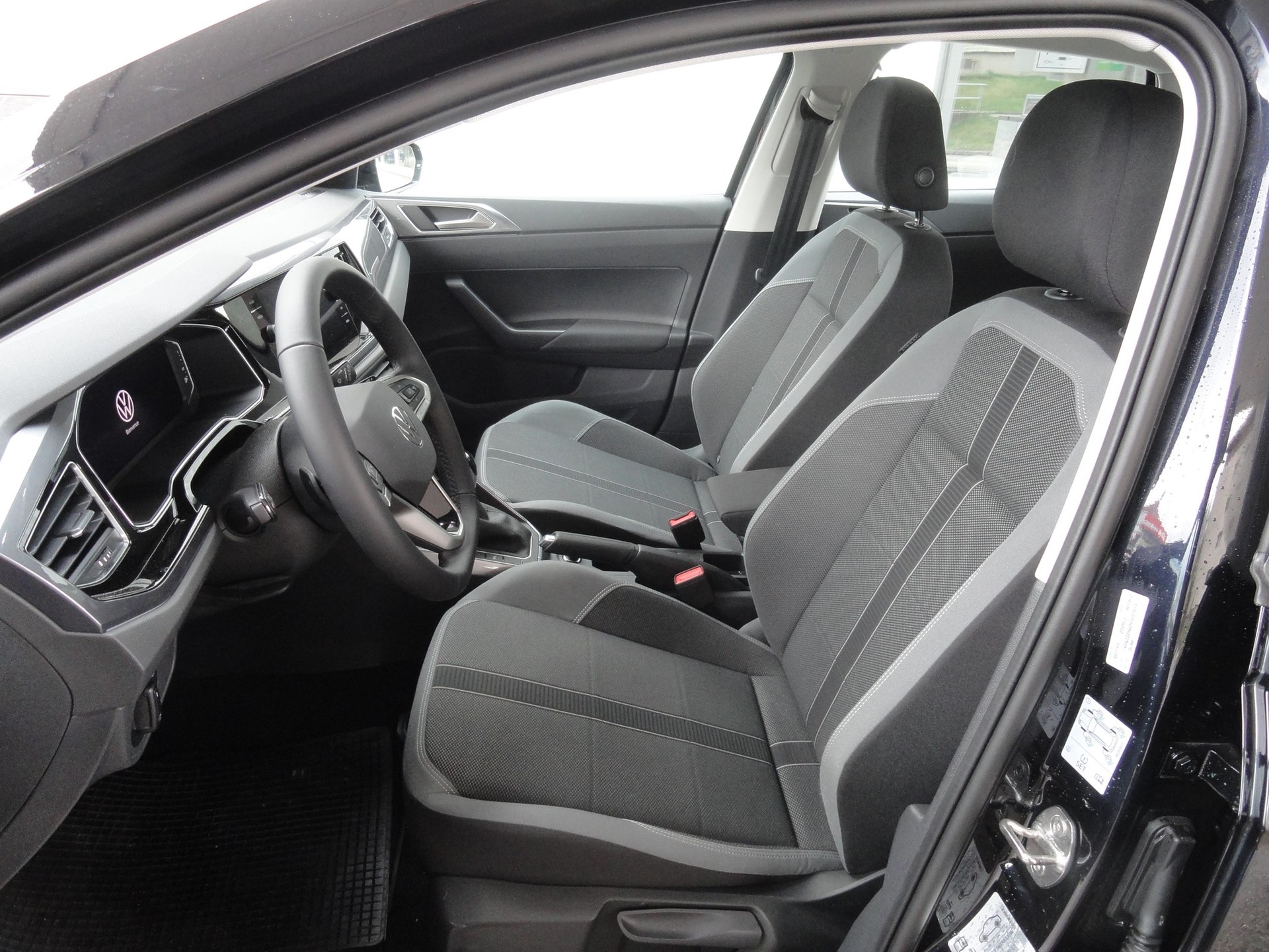 VW Polo 1.0 TSI Life DSG-image-8