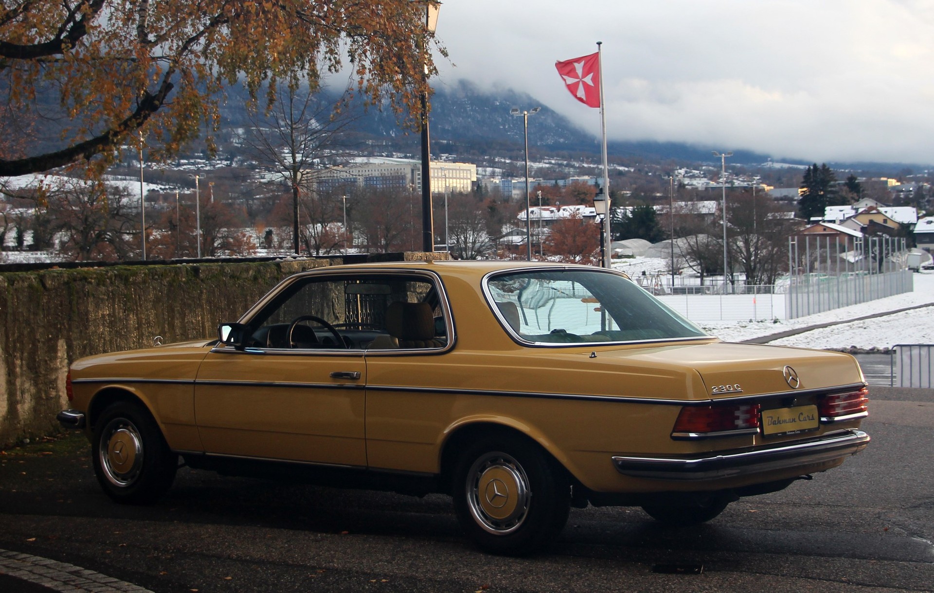 MERCEDES-BENZ 230 C-showroom-element-1