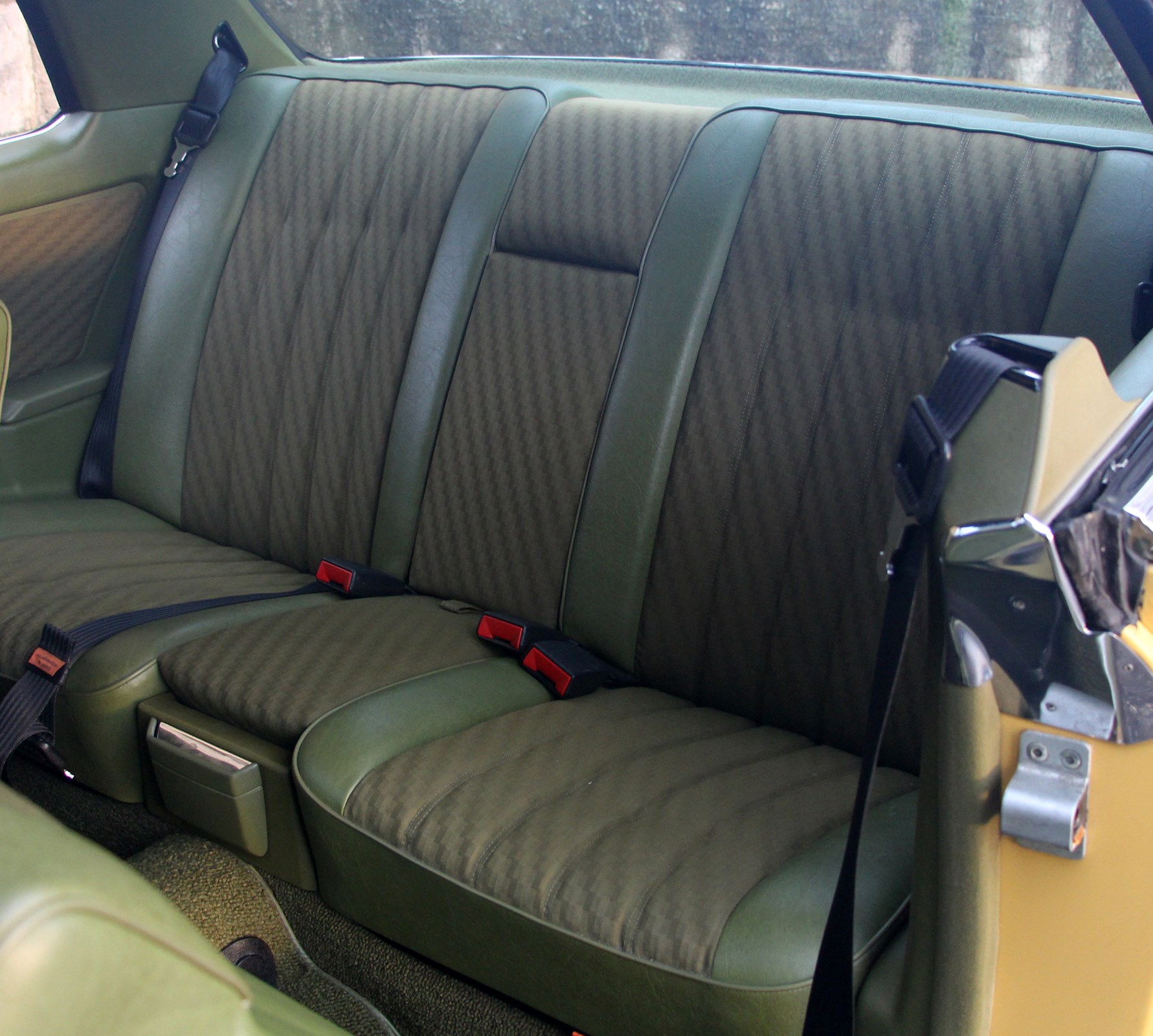 MERCEDES-BENZ 230 C-image-8