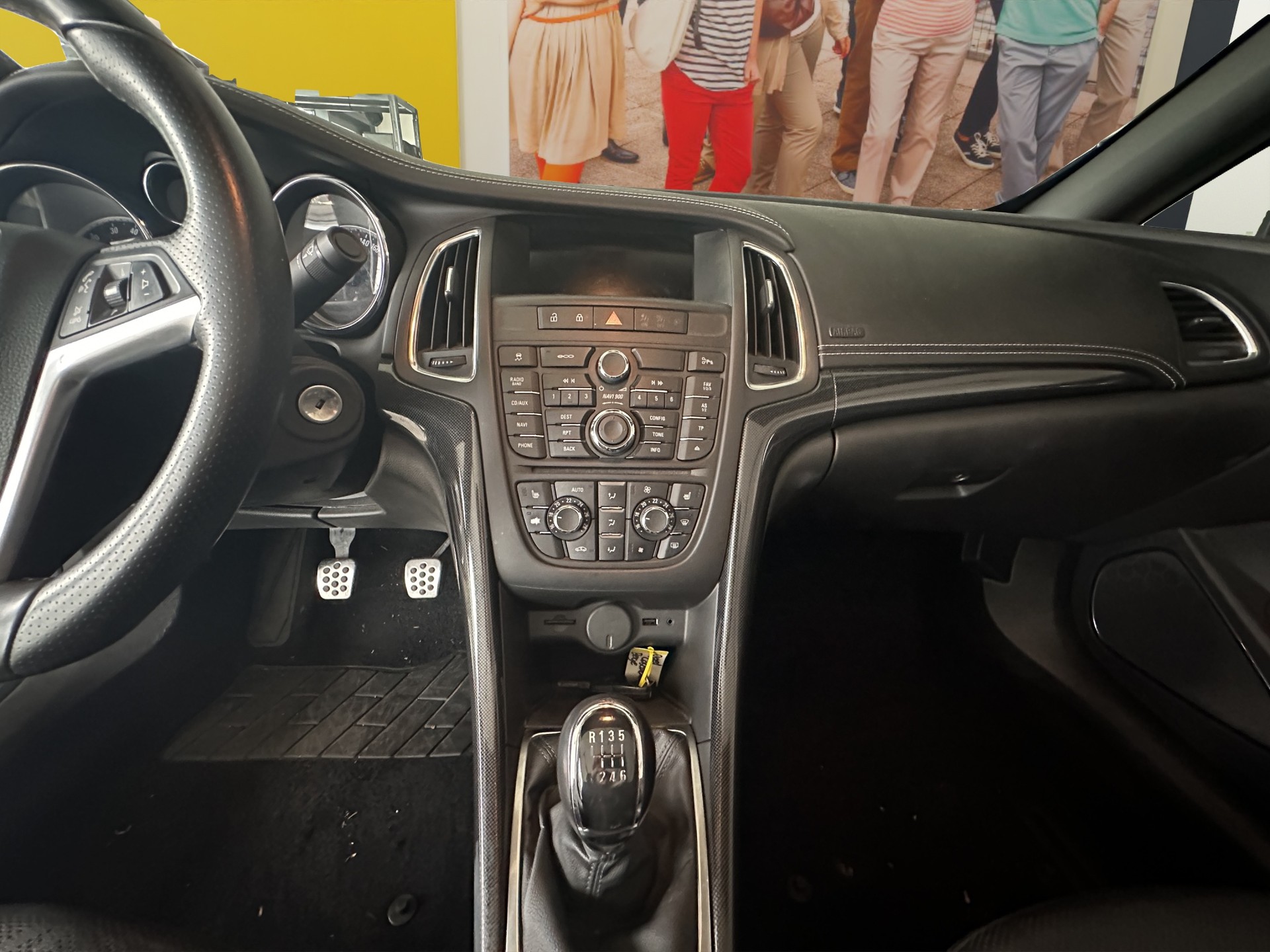 OPEL Cascada 1.4i 16V Turbo Cosmo-image-11