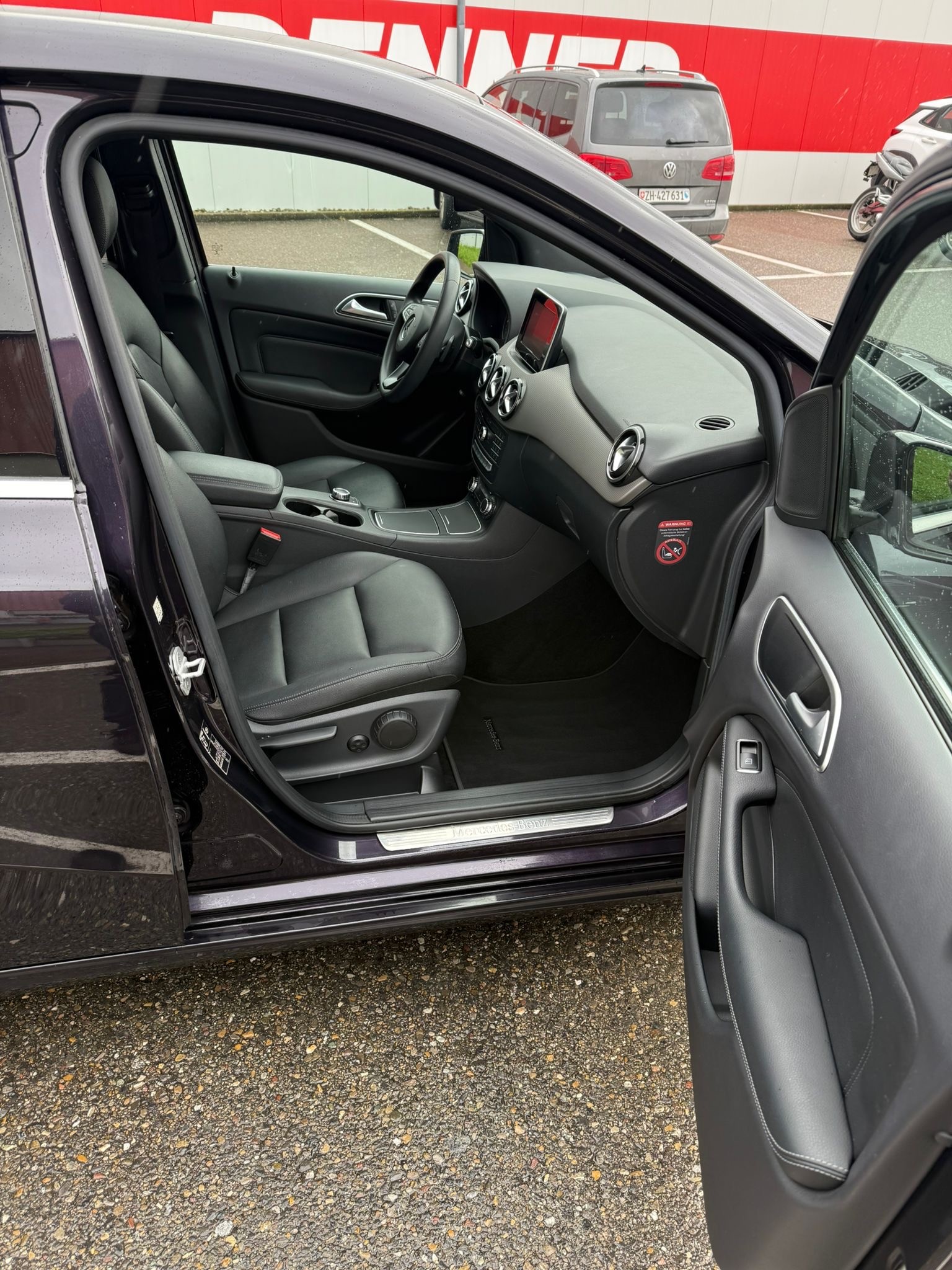 MERCEDES-BENZ B 180 Style 7G-DCT-image-9