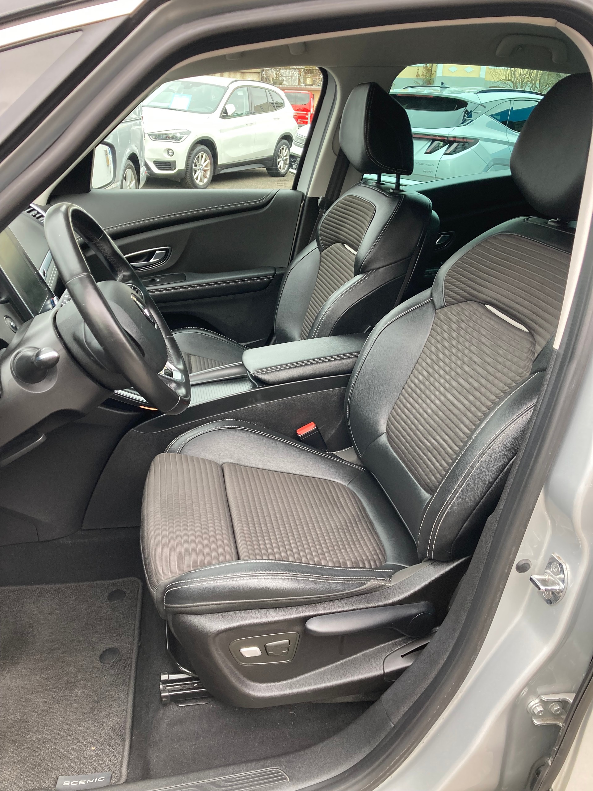 RENAULT Scénic 1.3 16V Turbo Intens EDC-image-7