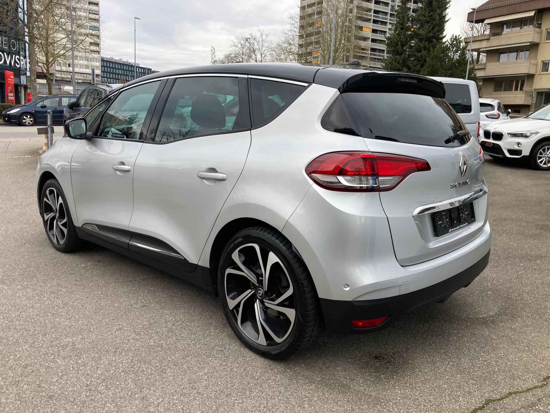 RENAULT Scénic 1.3 16V Turbo Intens EDC-image-2