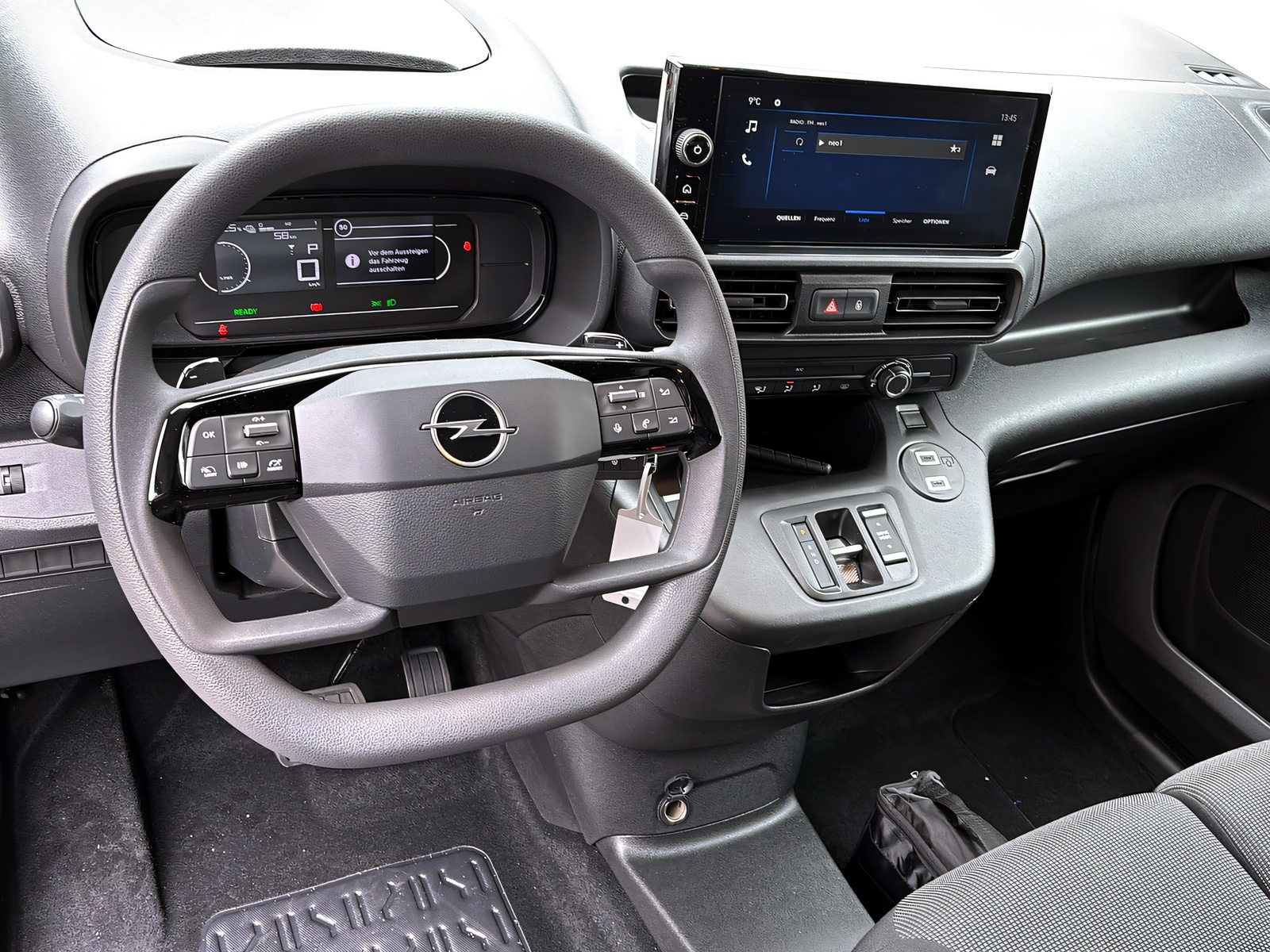 OPEL Combo-e Cargo 2.4 t XL Electric-image-12