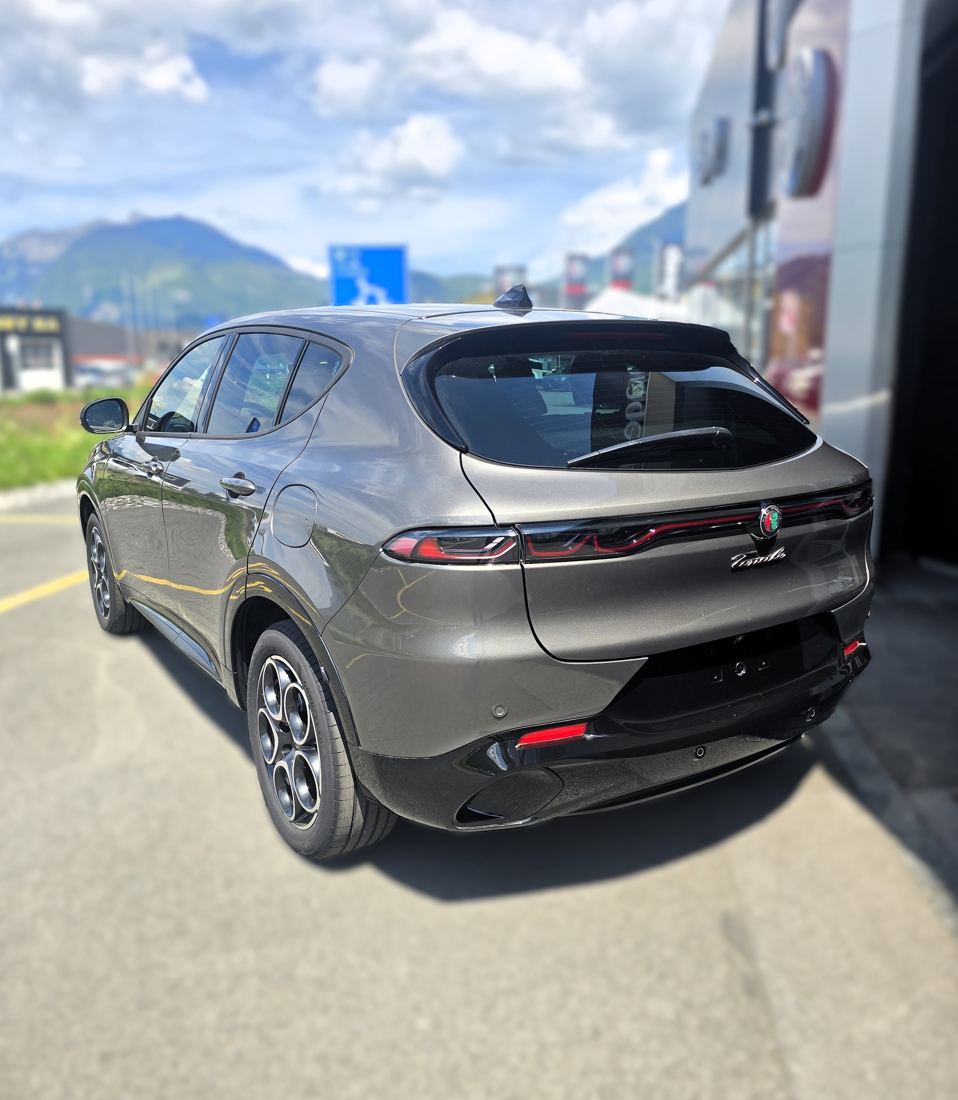 ALFA ROMEO Tonale 1.3 Plug-in-Hybrid Q4 Sprint Edition-image-3