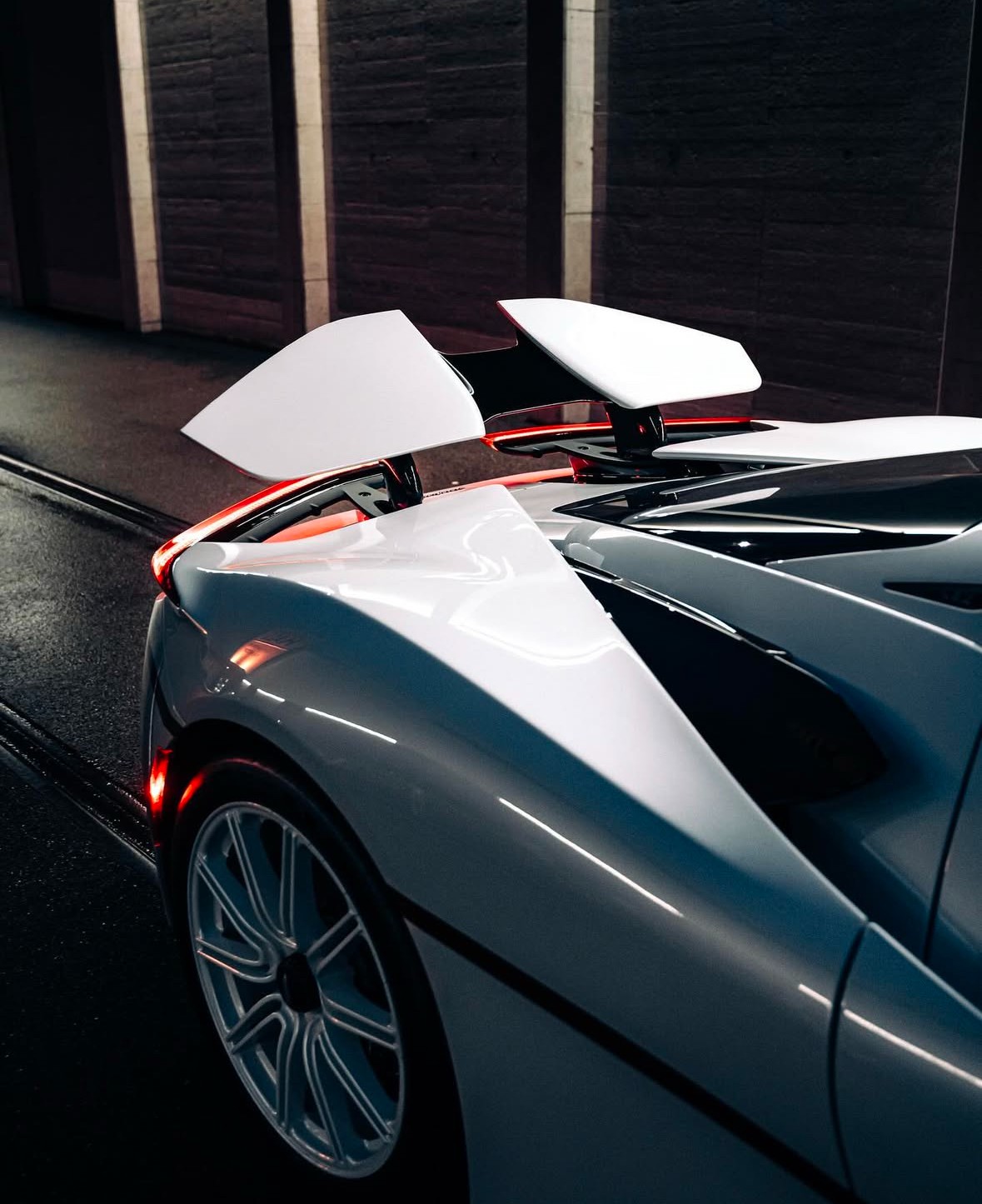 PININFARINA Battista Modulo-image-9