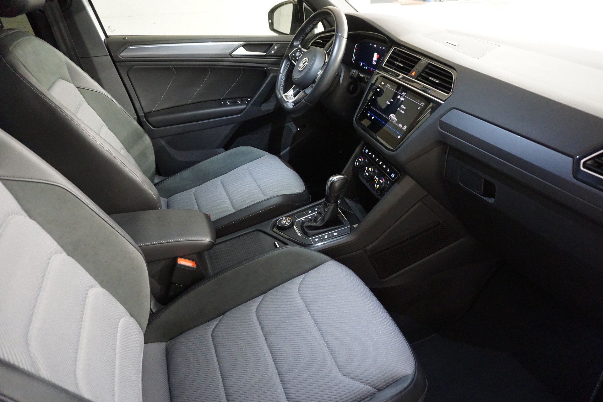 VW Tiguan 2.0TSI Highline 4Motion DSG-image-8