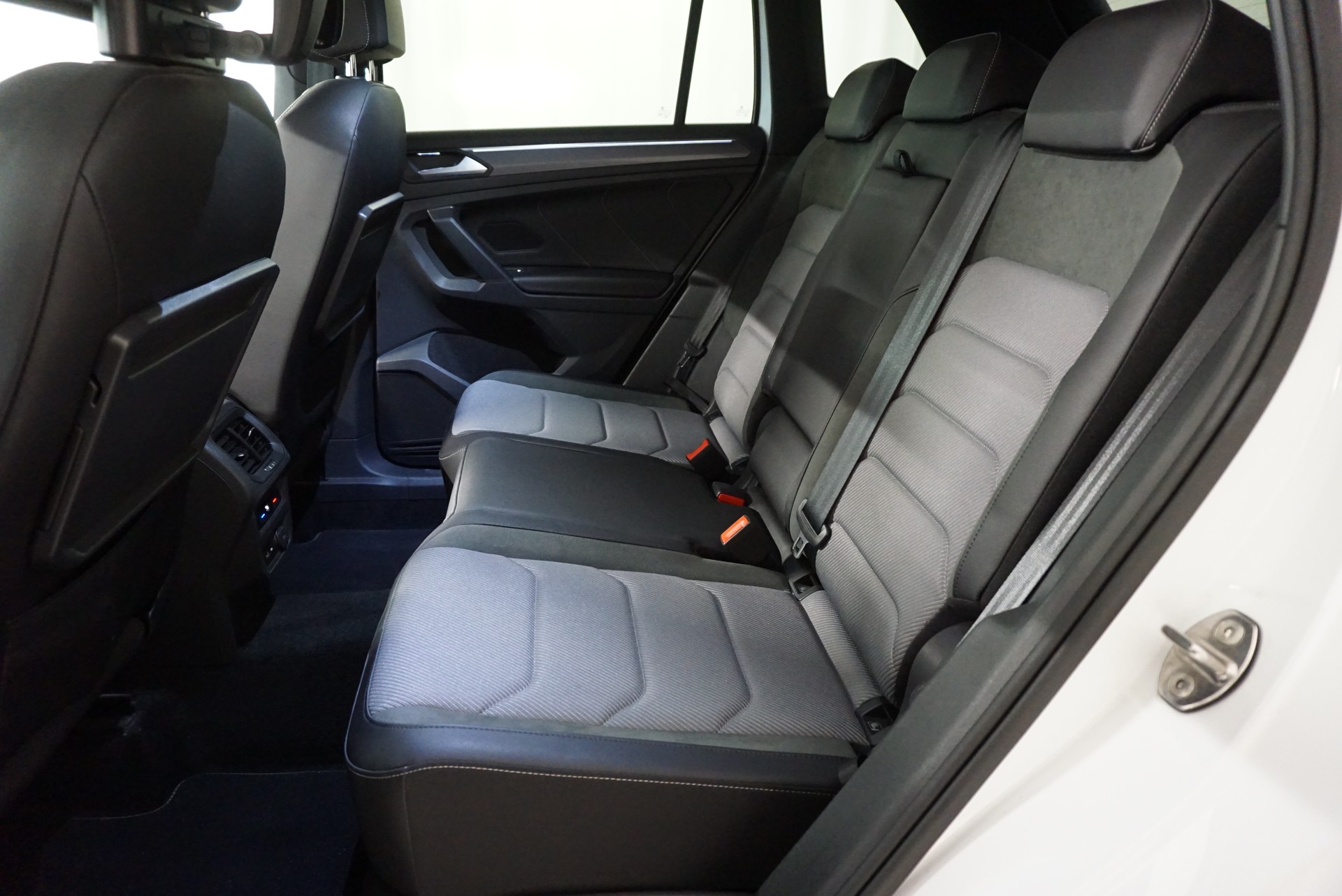 VW Tiguan 2.0TSI Highline 4Motion DSG-image-9