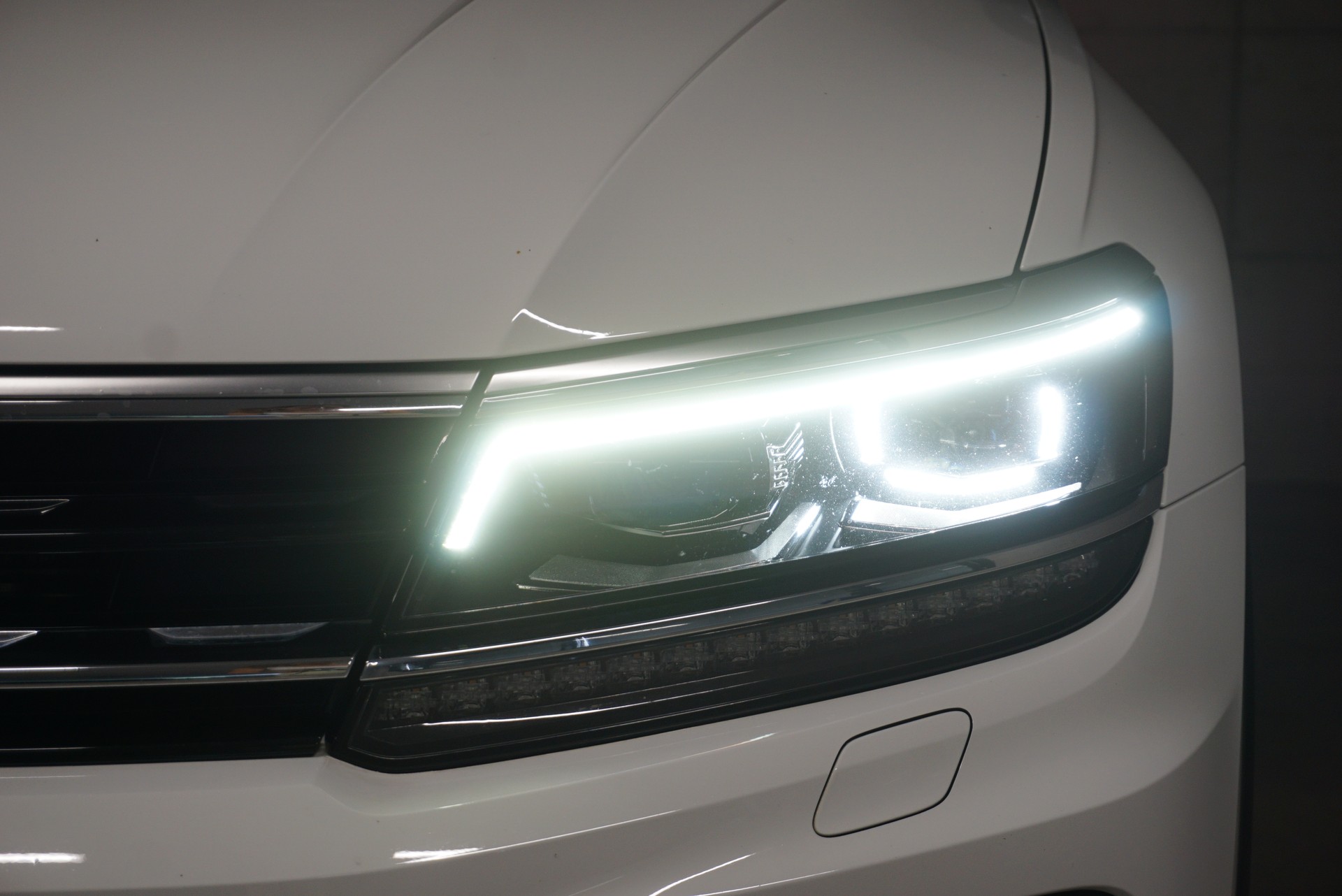 VW Tiguan 2.0TSI Highline 4Motion DSG-image-4