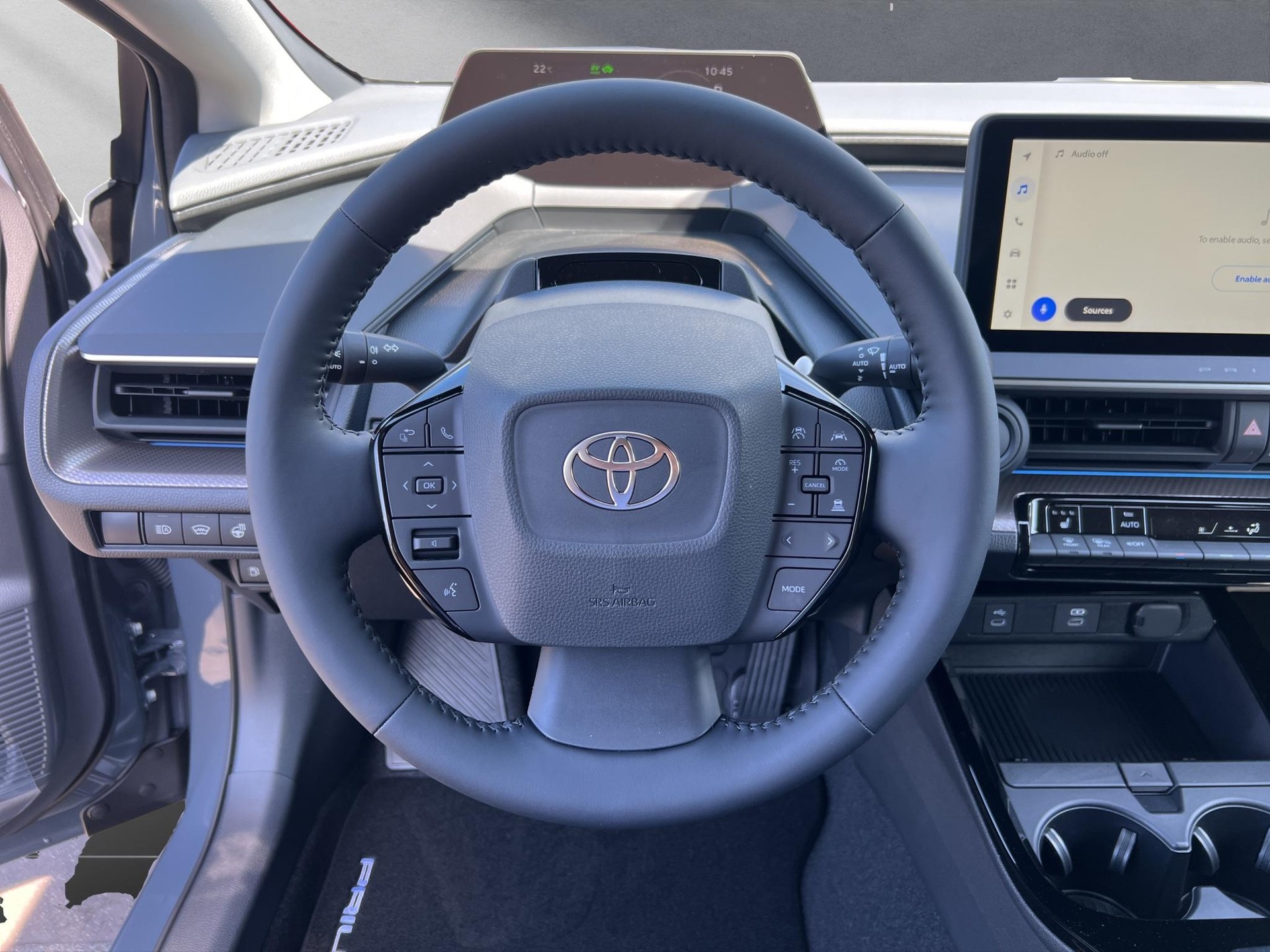 TOYOTA Prius 2.0 Plug-In-Hybrid Style-image-4