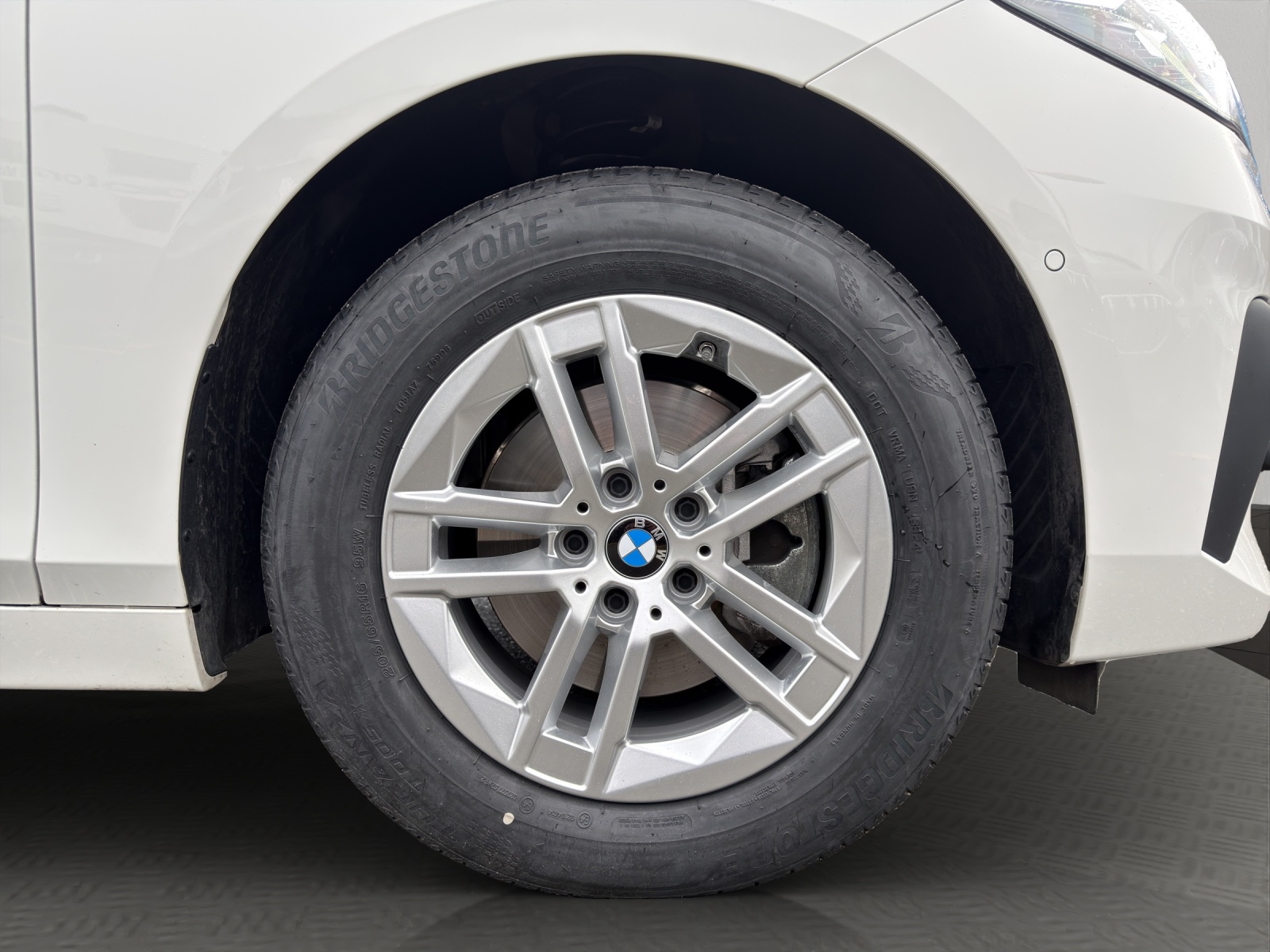 BMW 220i Active Tourer DKG-image-9