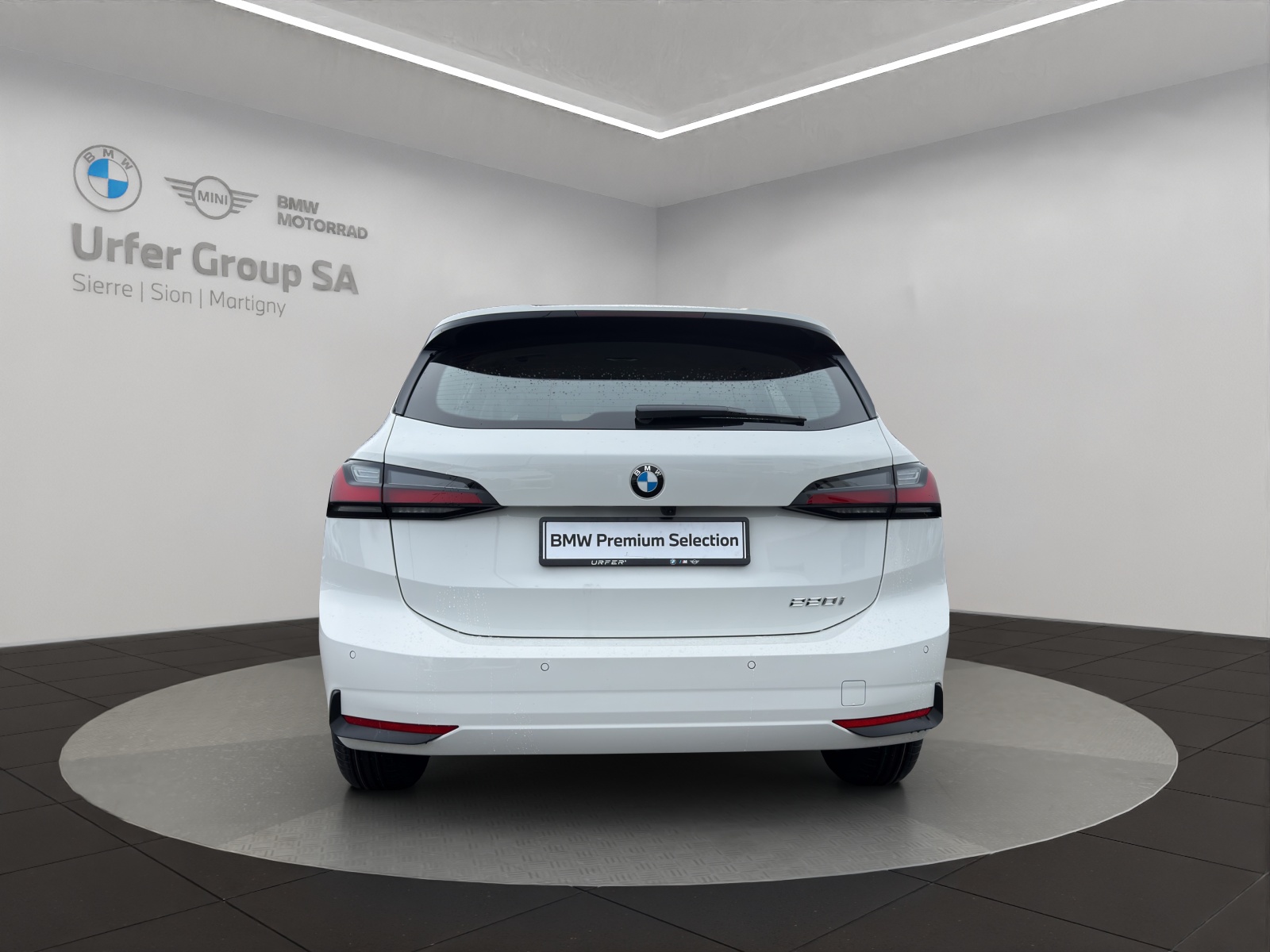BMW 220i Active Tourer DKG-image-4